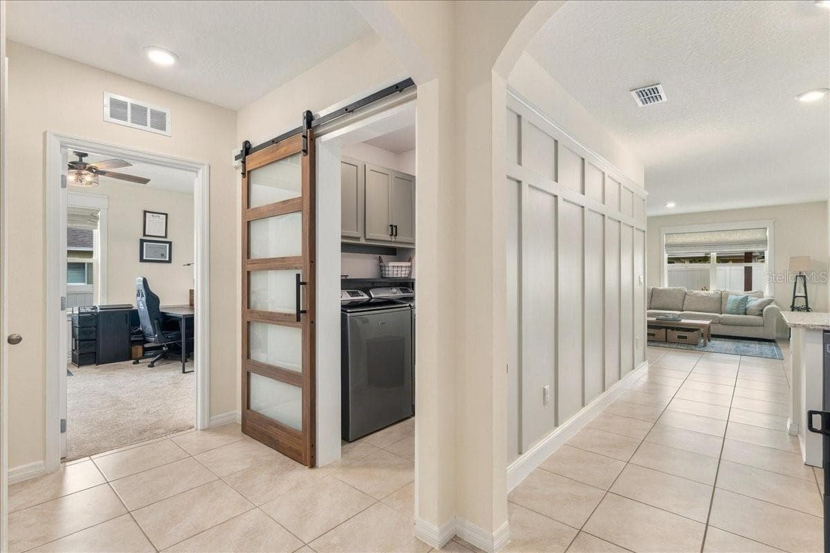 Single Family Residence at 5244 GREENHEART AVE, MOUNT DORA, photo 4 of 28