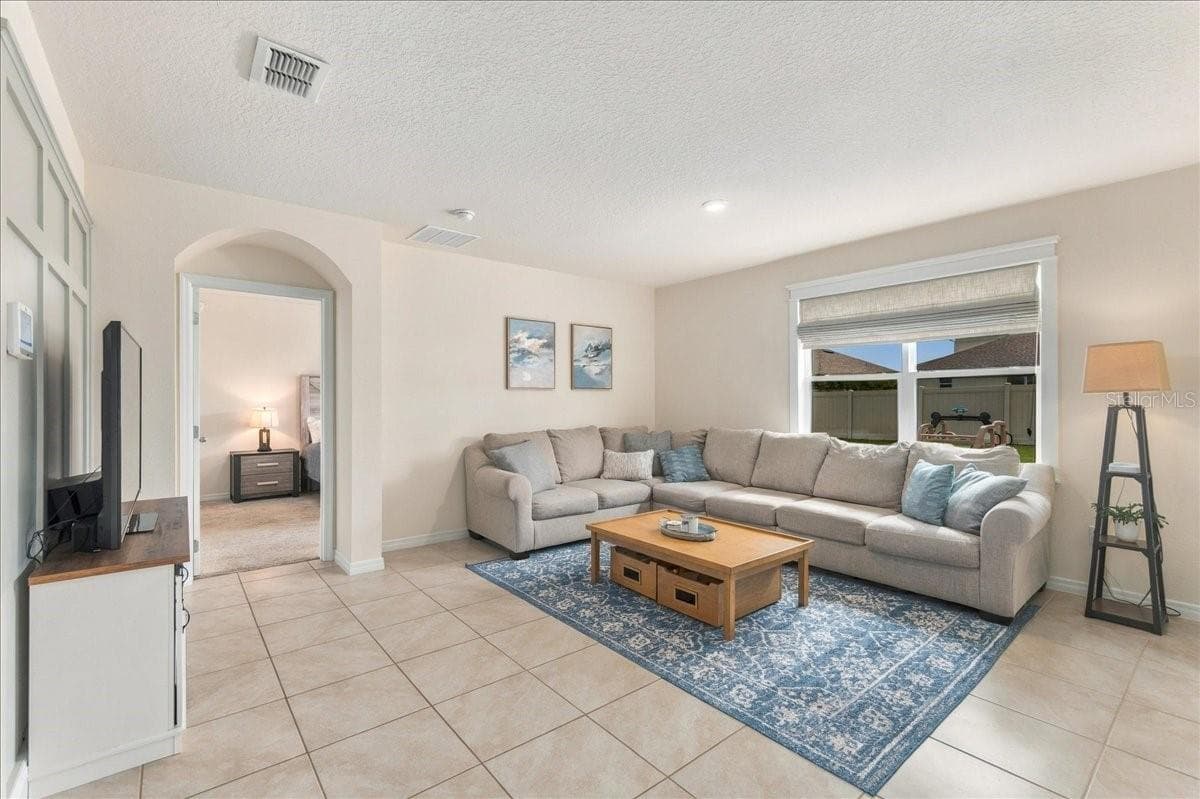 Single Family Residence at 5244 GREENHEART AVE, MOUNT DORA, photo 9 of 28