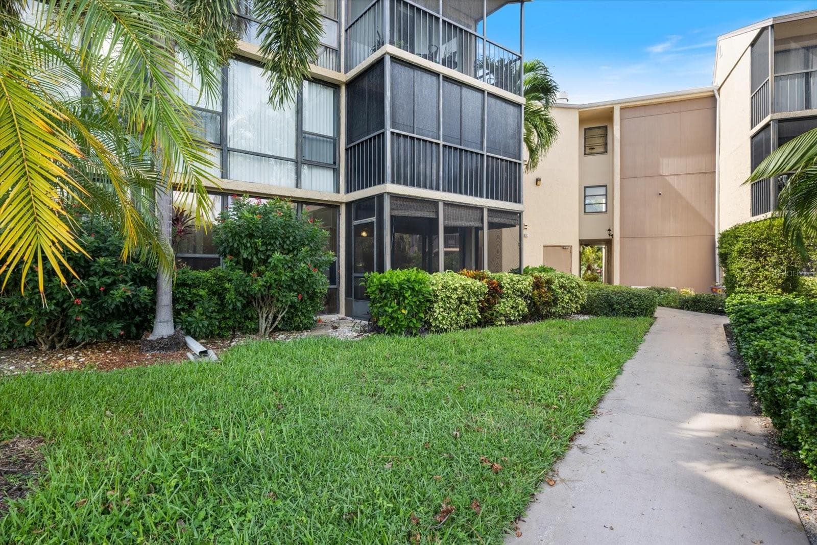 Condominium at 612 BIRD BAY DR S #118, VENICE, photo 2 of 31