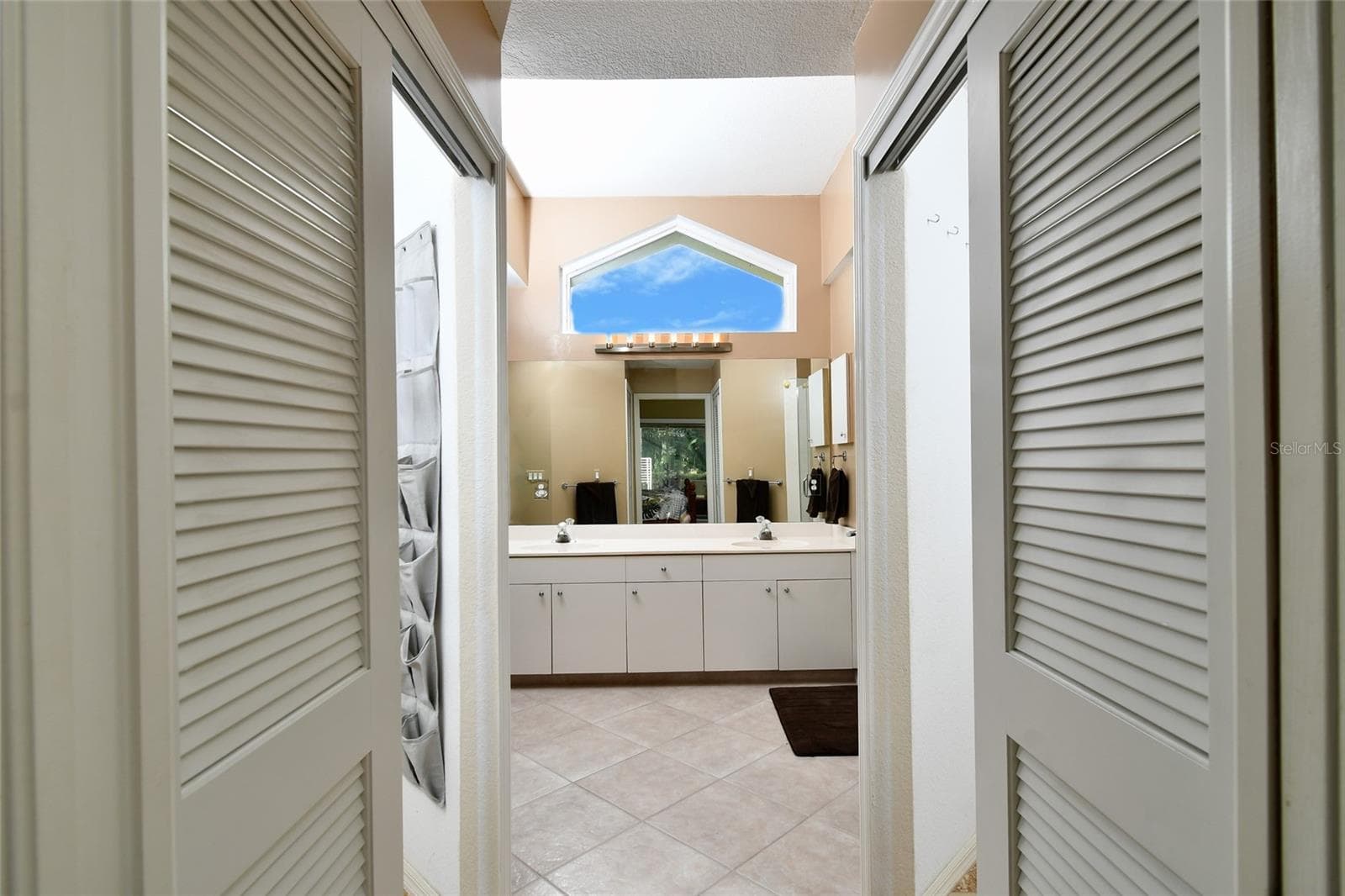 Single Family Residence at 24068 REDFISH COVE DR, PUNTA GORDA, photo 15 of 38