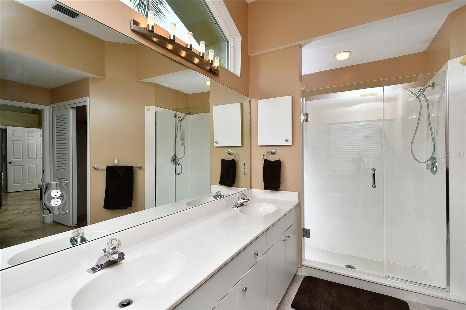 Single Family Residence at 24068 REDFISH COVE DR, PUNTA GORDA, photo 16 of 38