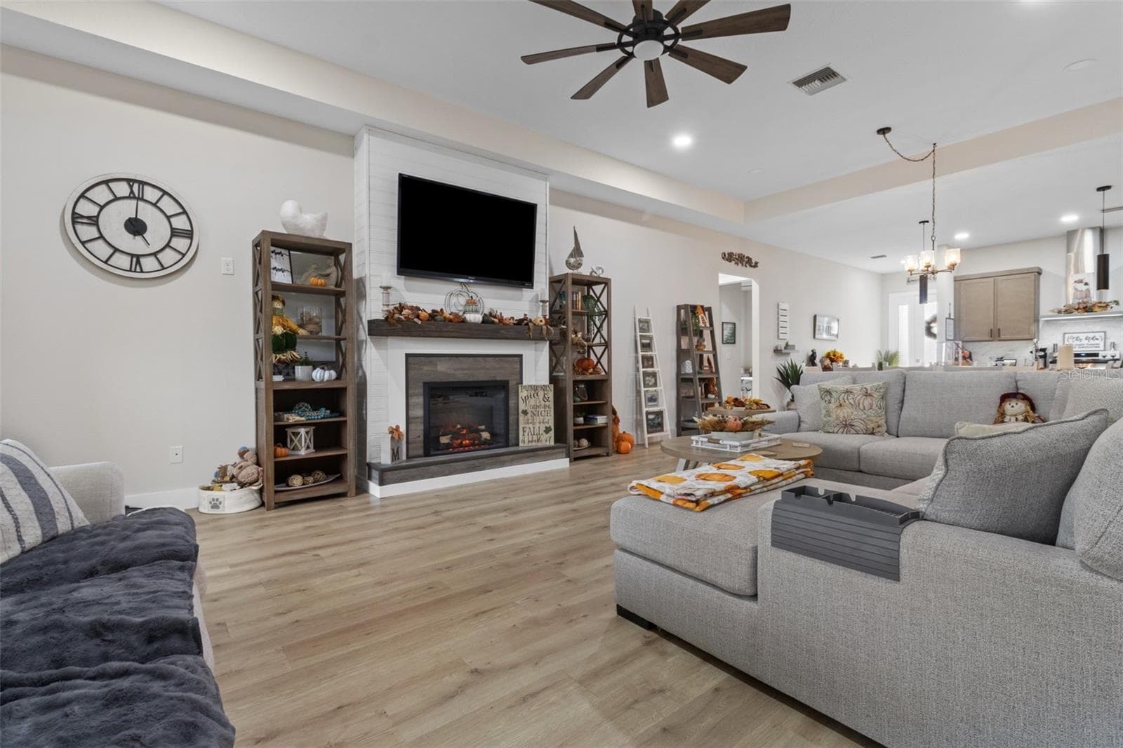 Single Family Residence at 9013 MISSISSIPPI RUN, WEEKI WACHEE, photo 11 of 35