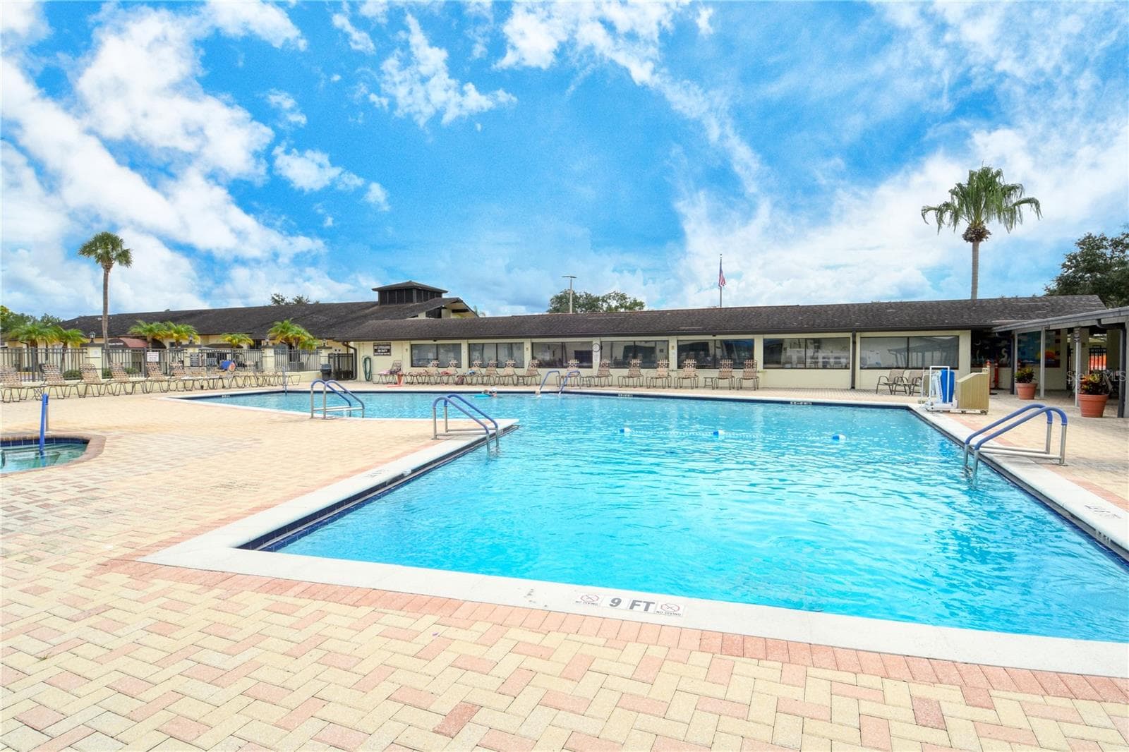 Outdoor Pool - 1604 ALEXANDER CROSSING WAY, SUN CITY CENTER