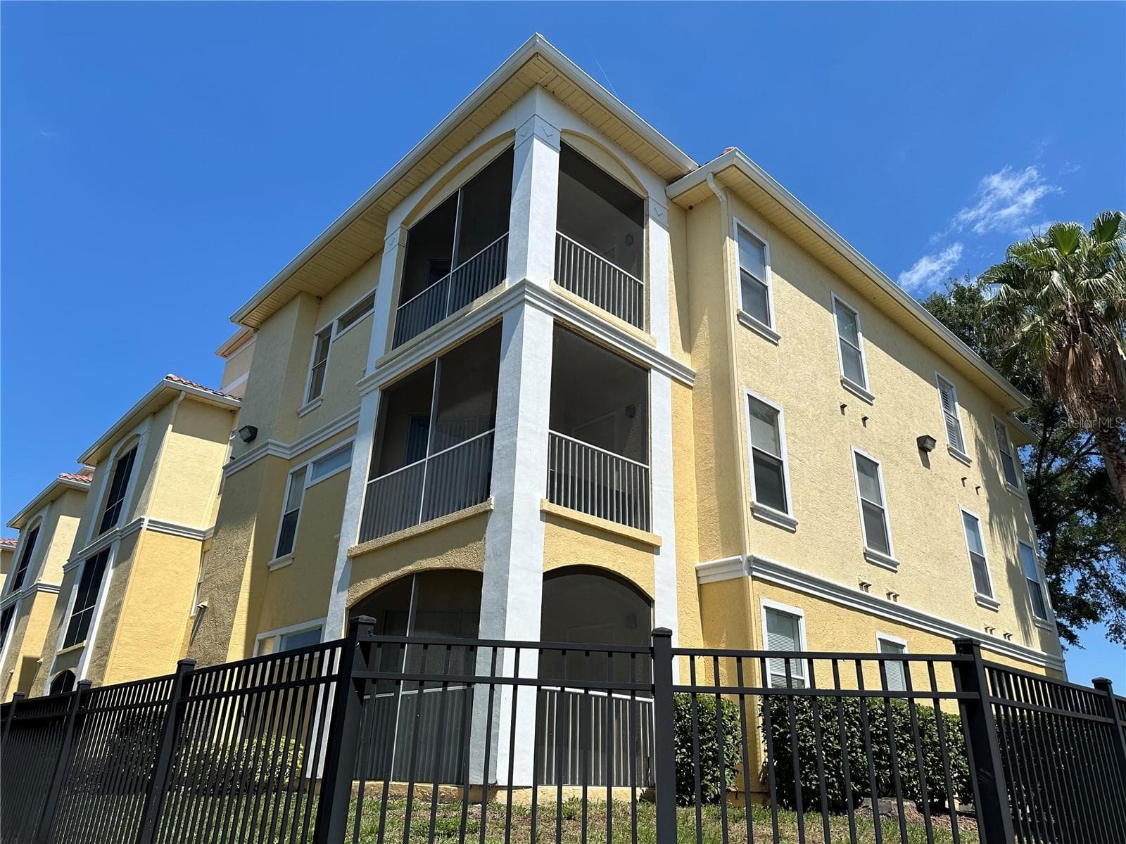 1408 LAKE SHADOW CIR #1102