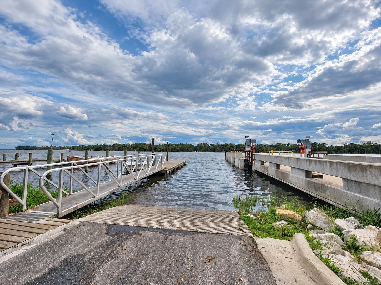4 miles from public boat ramp to St John's River and Lake George - 126 BAYBERRY RD, GEORGETOWN