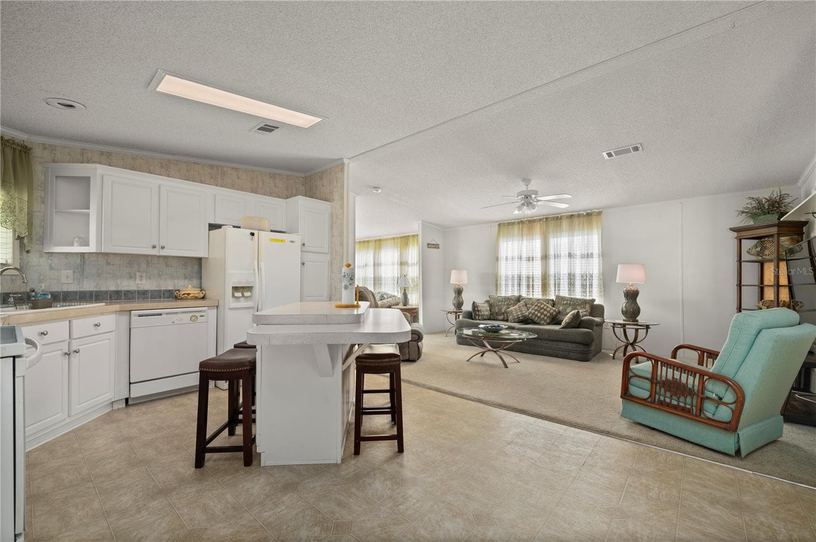 Manufactured Home at 720 DANIA CT, PUNTA GORDA, photo 6 of 23