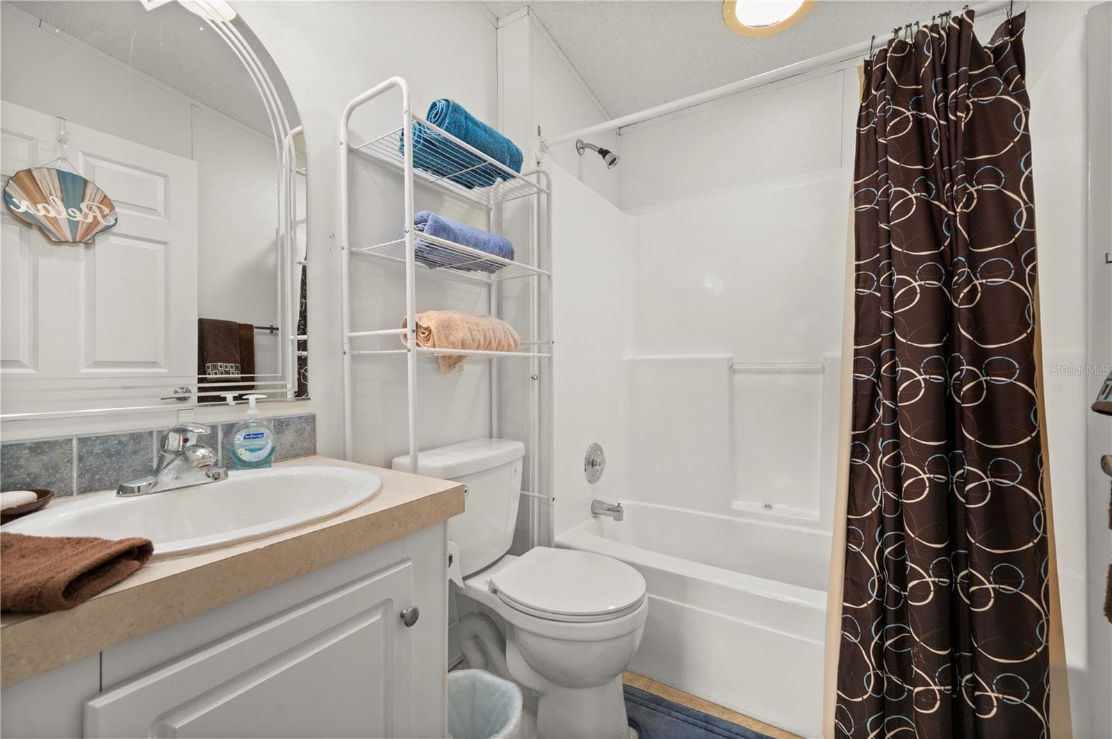 Manufactured Home at 720 DANIA CT, PUNTA GORDA, photo 16 of 23