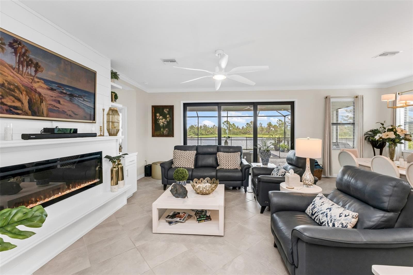 Single Family Residence at 17400 LUMINOUS AVE, VENICE, photo 16 of 70