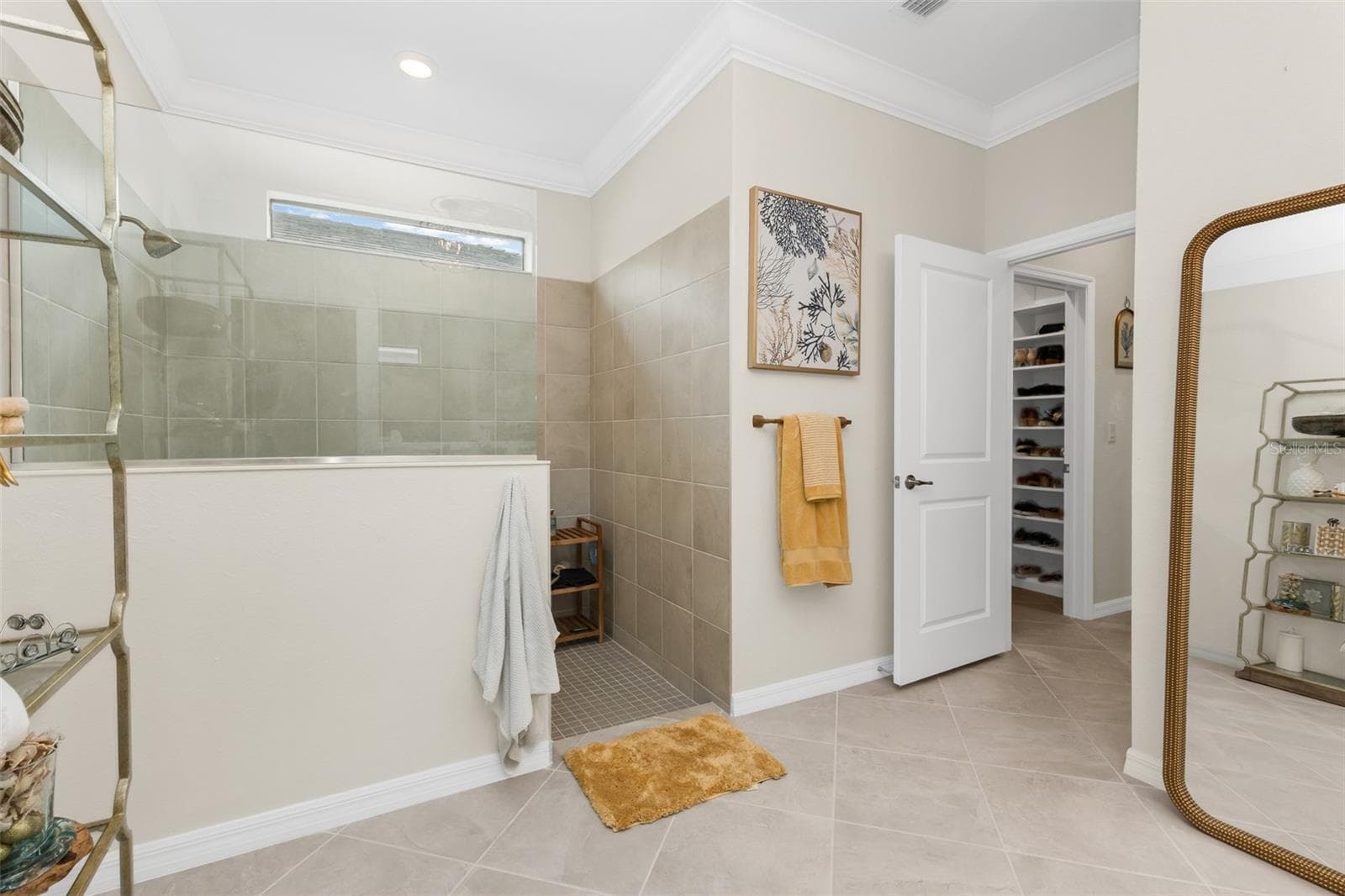 Single Family Residence at 17400 LUMINOUS AVE, VENICE, photo 27 of 70