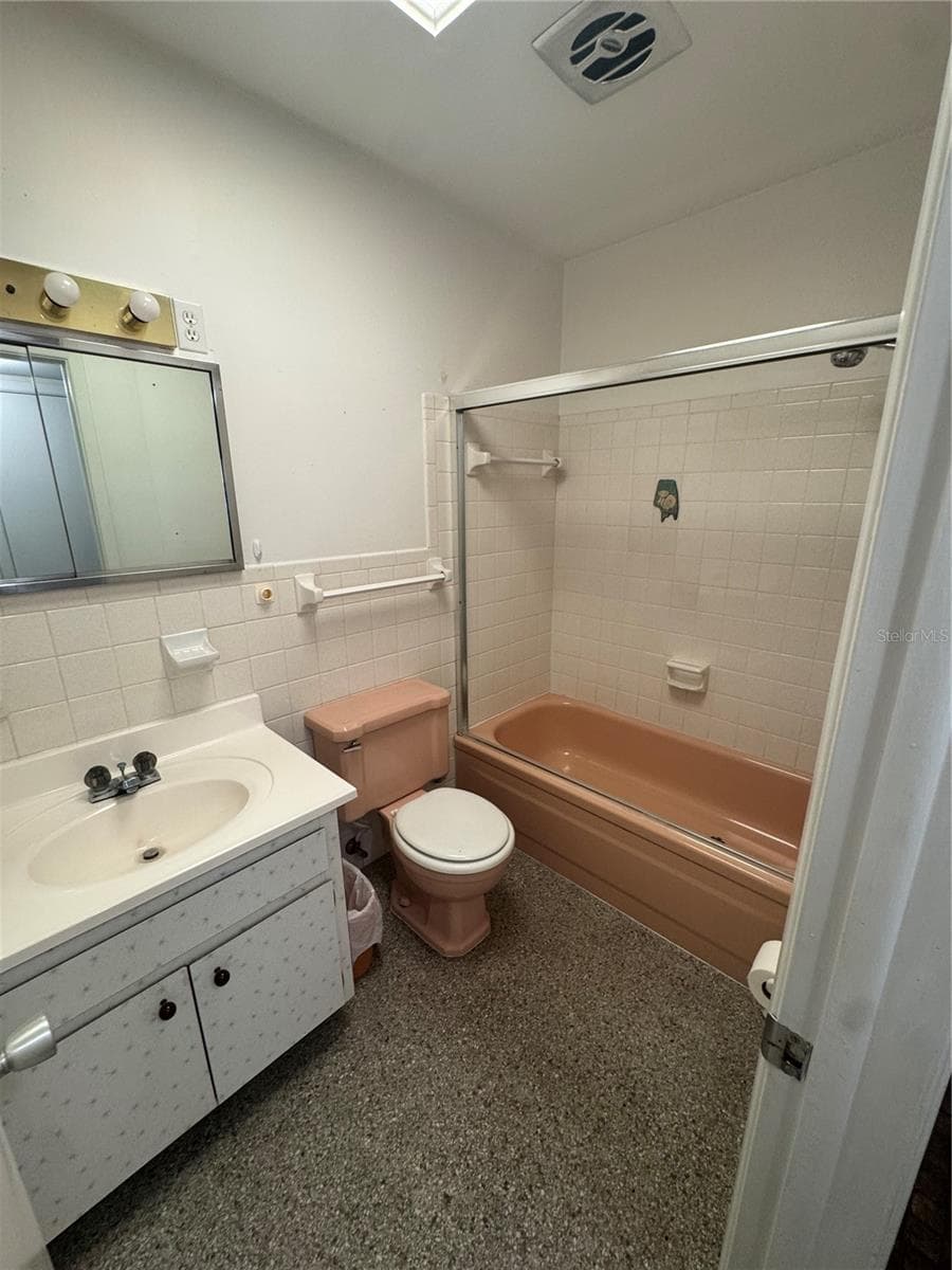 Single Family Residence at 6016 ELDORADO DR, TAMPA, photo 11 of 13