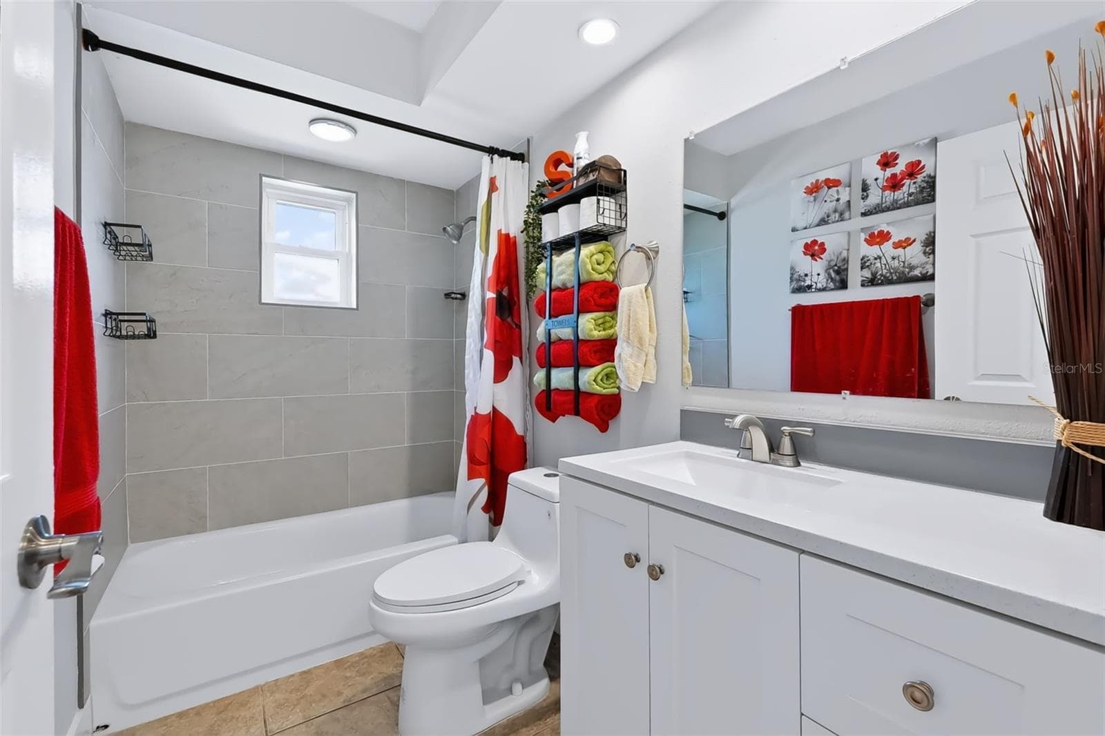 BATHROOM 2 - 11080 MARQUETTE ST, SPRING HILL
