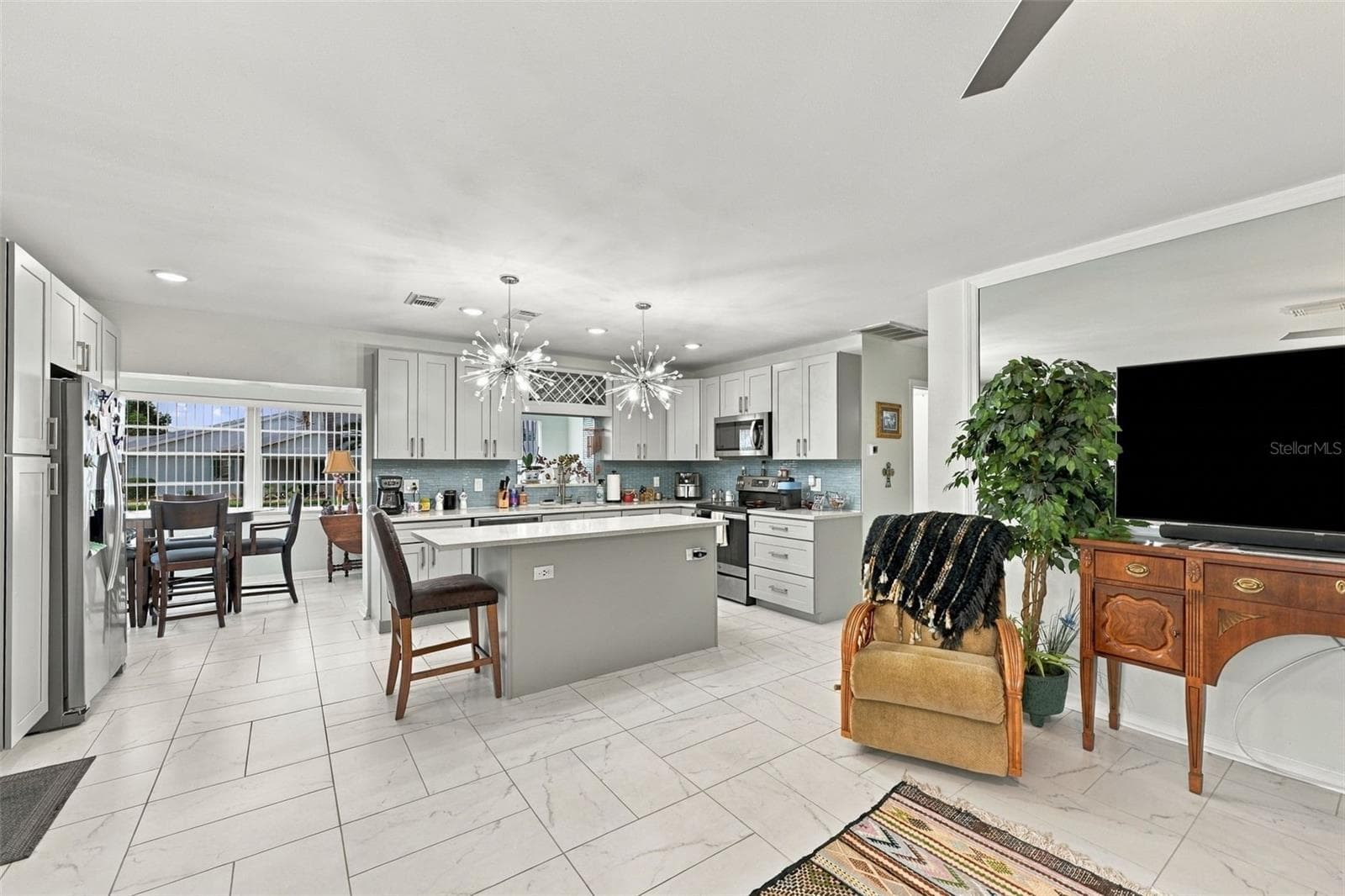 Sitting in the Great Room - 202 GLOUCESTER BLVD #357, SUN CITY CENTER