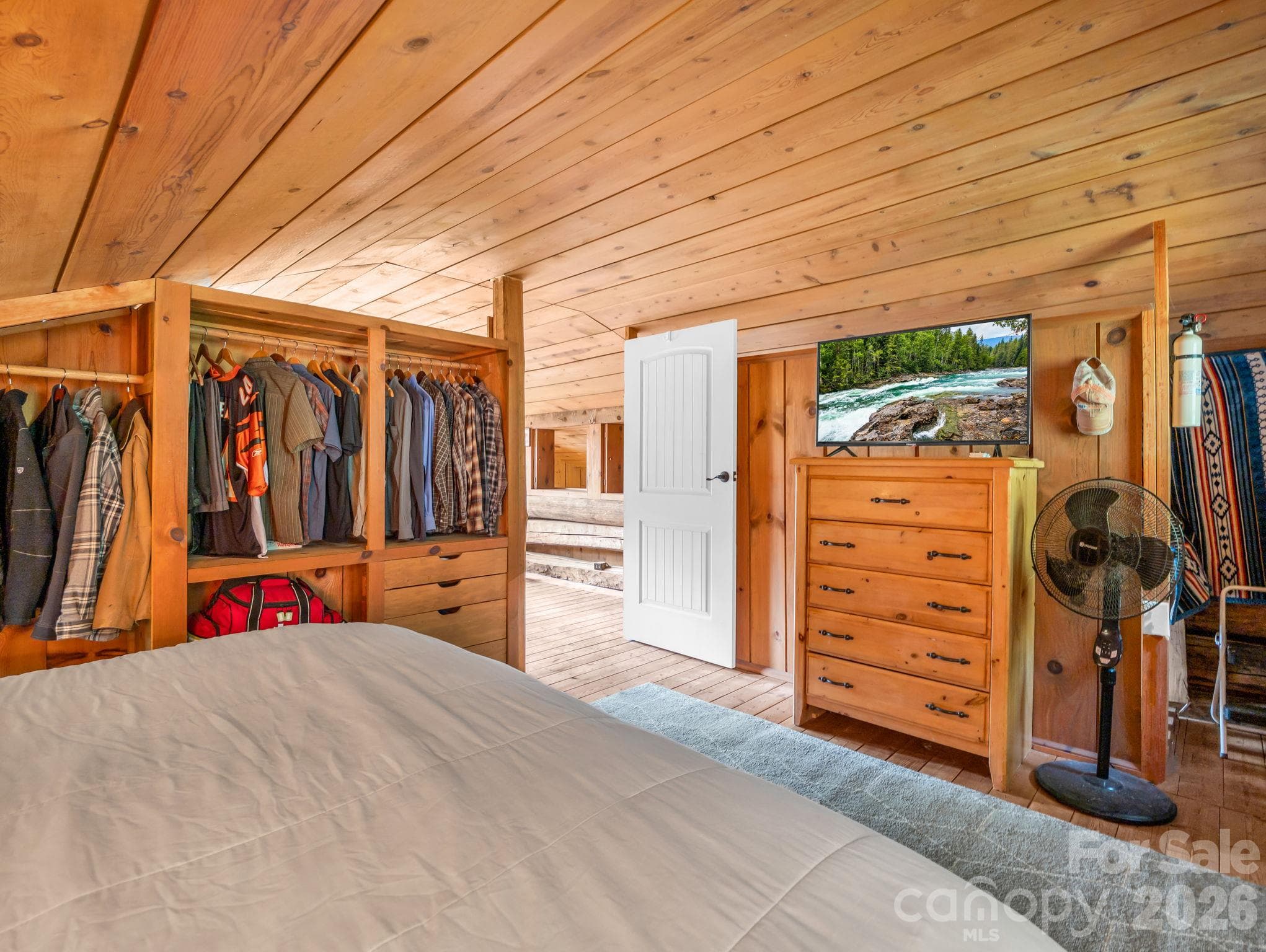 Bedroom - 765 Hawk Ridge Lane, Marshall