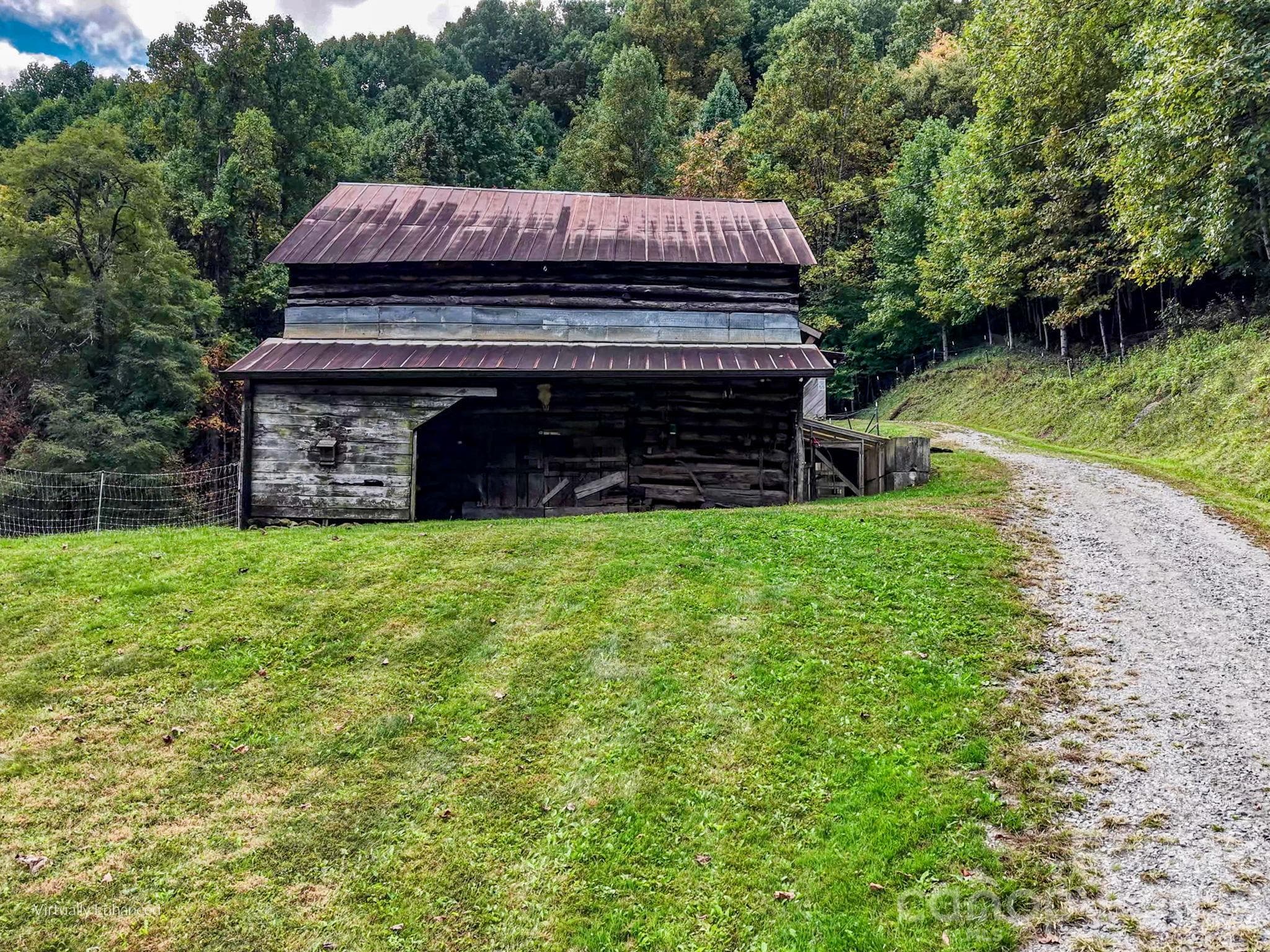 Barn #2 - 765 Hawk Ridge Lane, Marshall