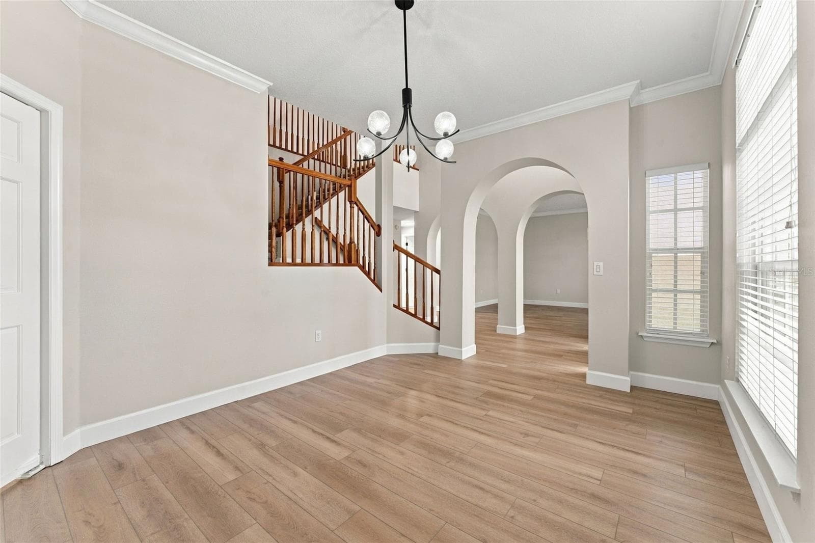 Dining room area at the front of the house - 10102 VISTA POINTE DR, TAMPA