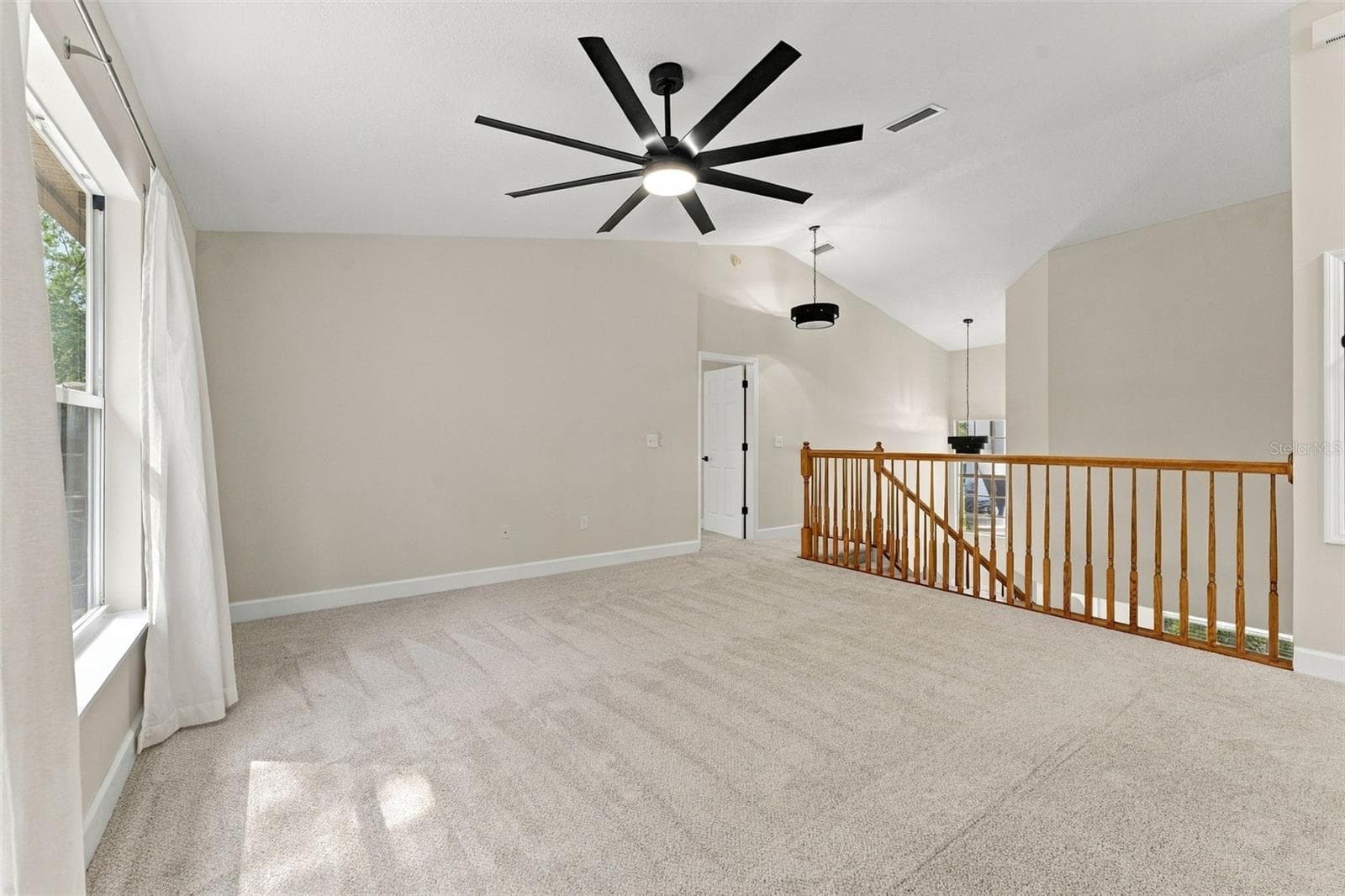 Bonus room/loft with brand new soft carpet - 10102 VISTA POINTE DR, TAMPA