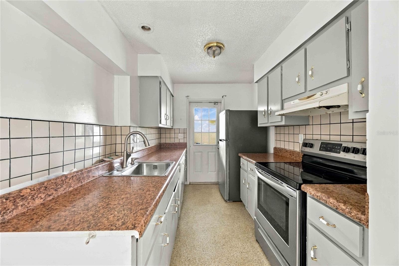 Single Family Residence at 4331 S BISCAYNE DR, NORTH PORT, photo 13 of 38