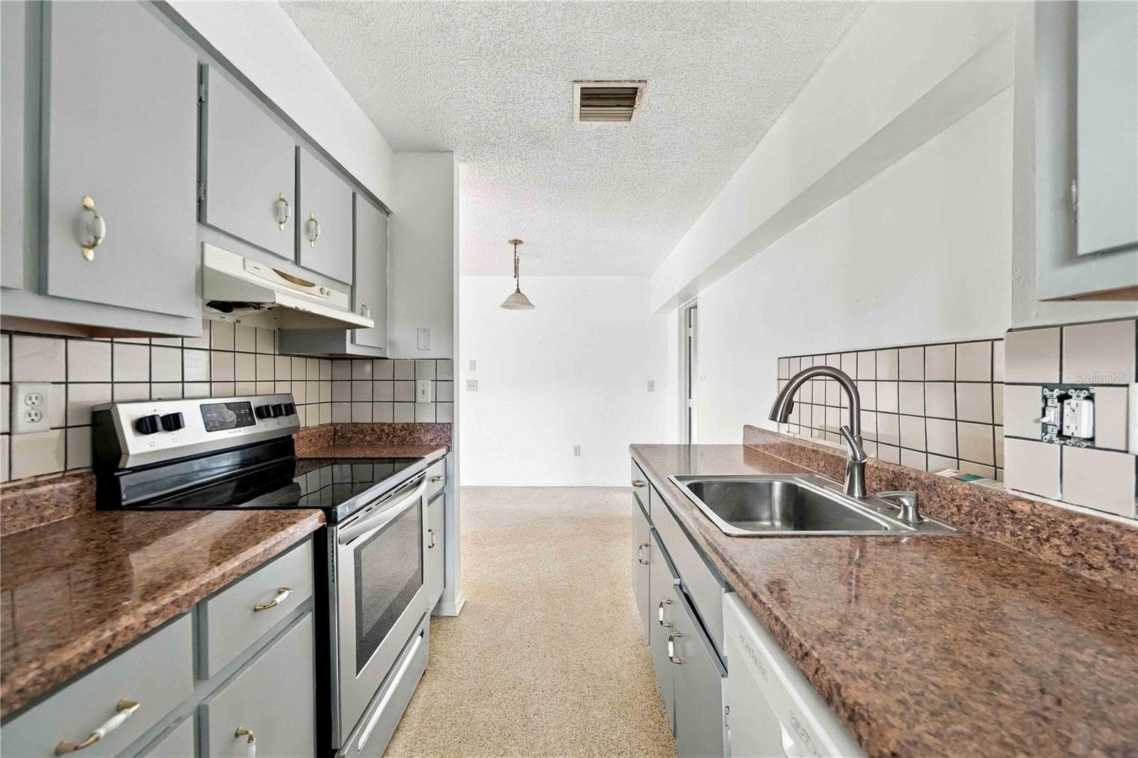 Single Family Residence at 4331 S BISCAYNE DR, NORTH PORT, photo 18 of 38