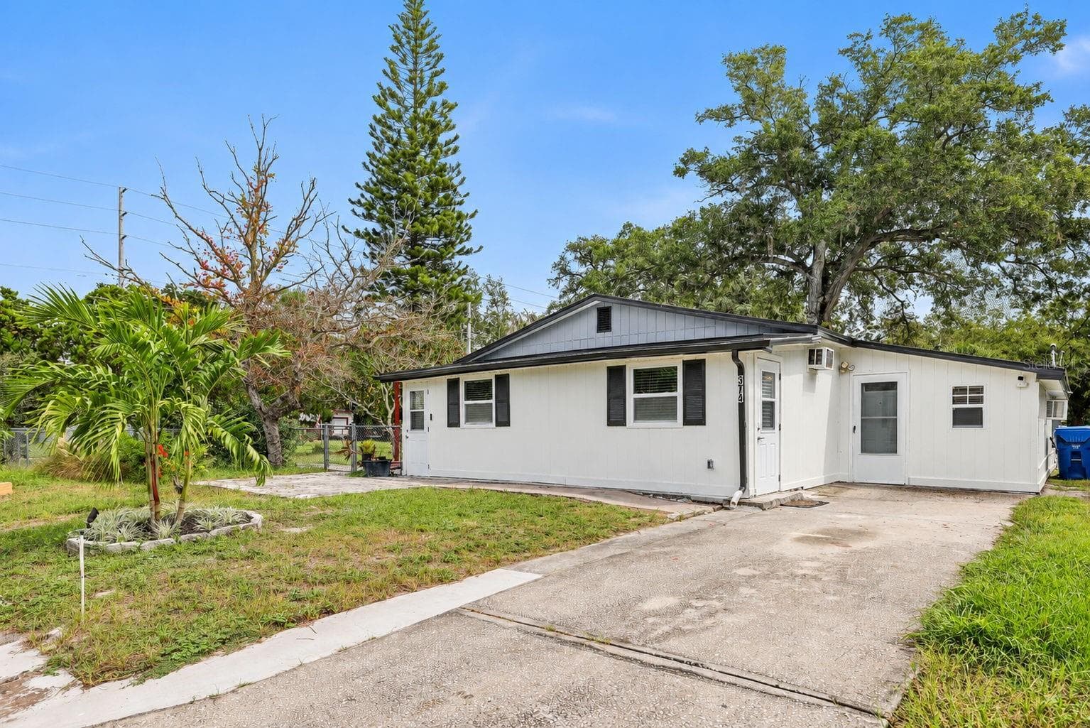 Single Family Residence at 374 3RD ST NW, LARGO, photo 3 of 41