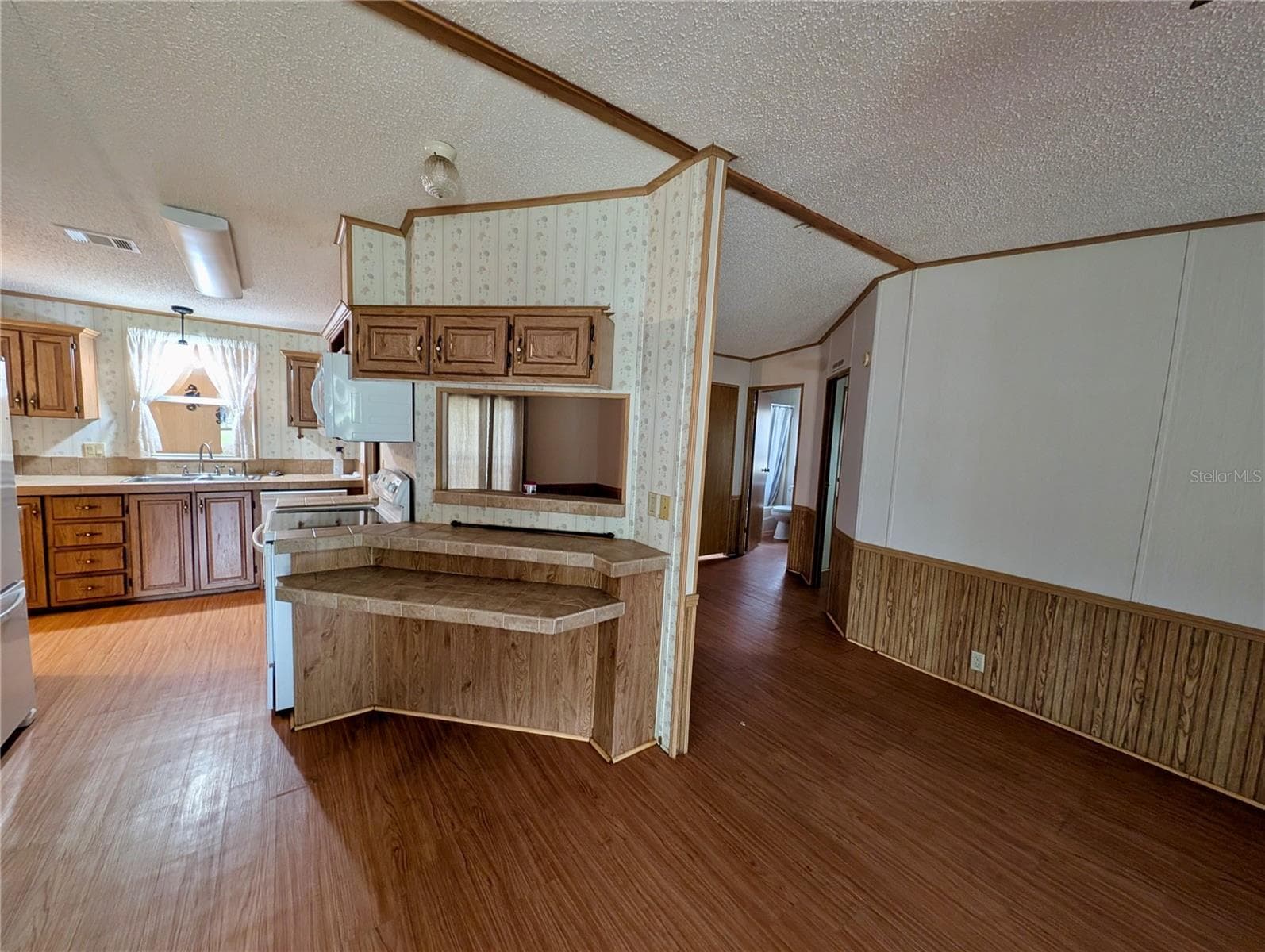 Manufactured Home at 12180 NE 238TH TER, SALT SPRINGS, photo 5 of 29