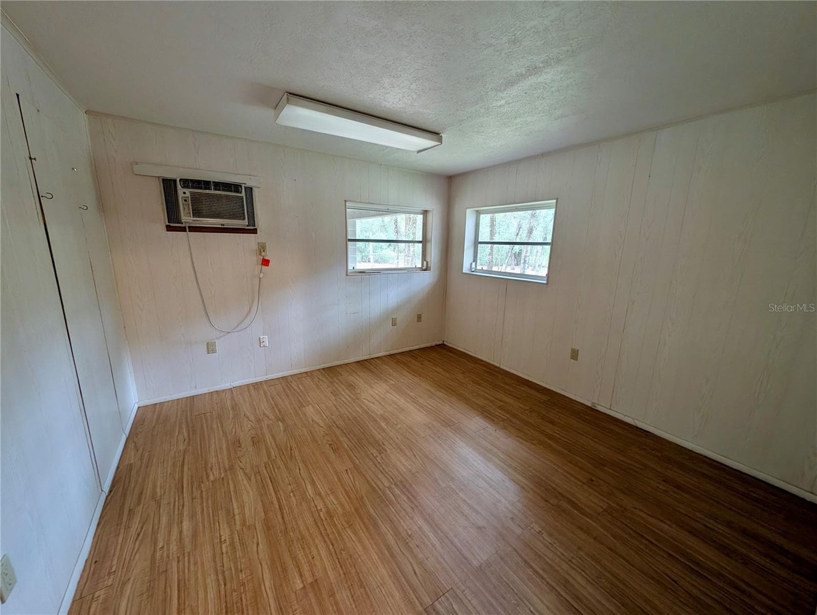 Manufactured Home at 12180 NE 238TH TER, SALT SPRINGS, photo 11 of 29
