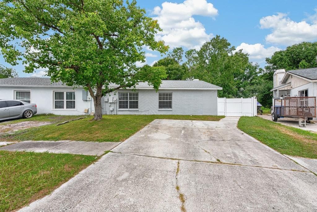 Single Family Residence at 1219 MOHRLAKE DR, BRANDON, photo 46 of 53