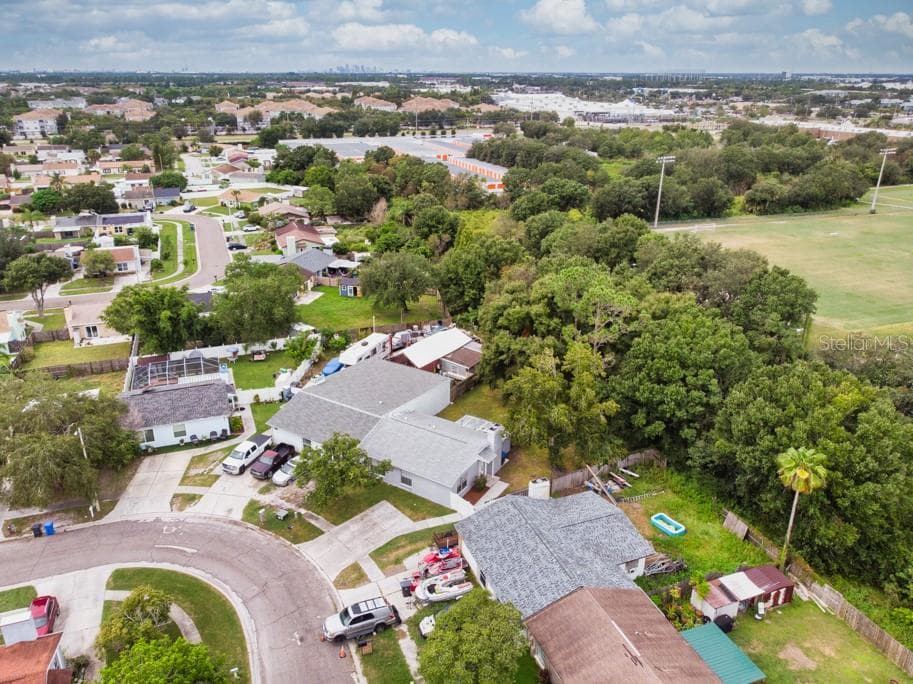 Single Family Residence at 1219 MOHRLAKE DR, BRANDON, photo 50 of 53