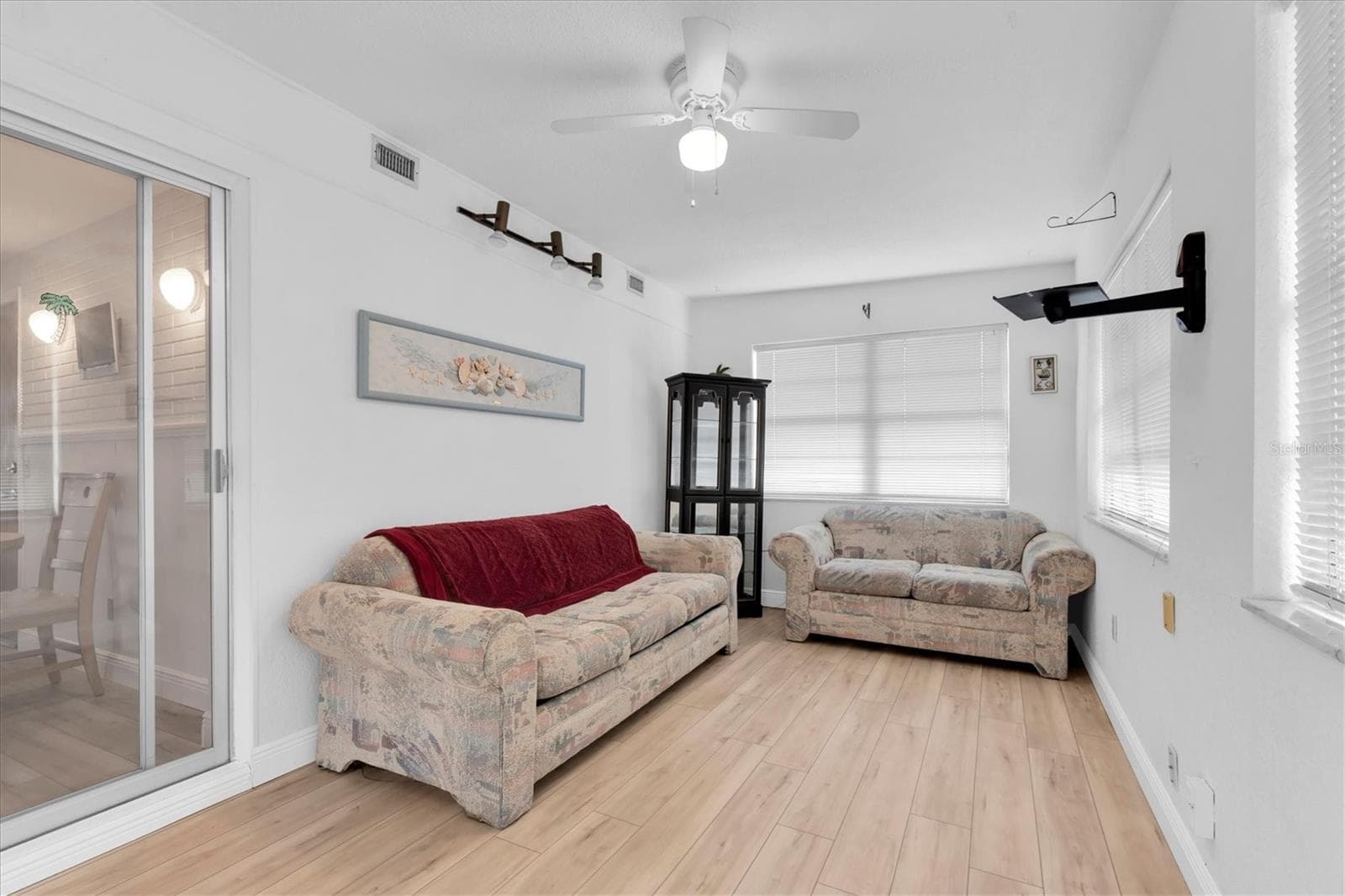 Single Family Residence at 4223 MOOG RD, HOLIDAY, photo 10 of 28