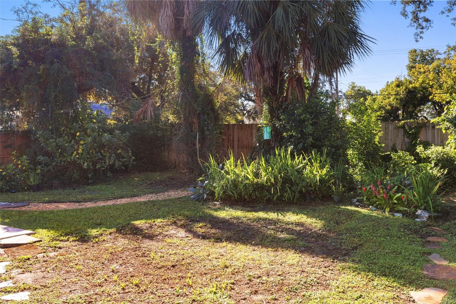 Single Family Residence at 1825 E ESKIMO AVE, TAMPA, photo 25 of 33