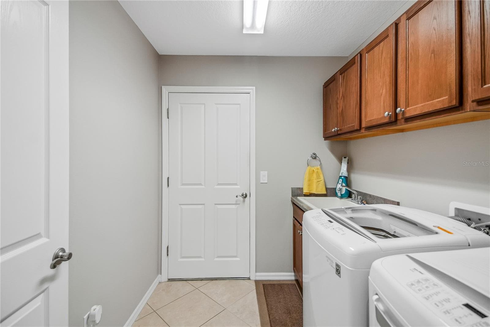 Single Family Residence at 1241 TARFLOWER TER, THE VILLAGES, photo 38 of 57