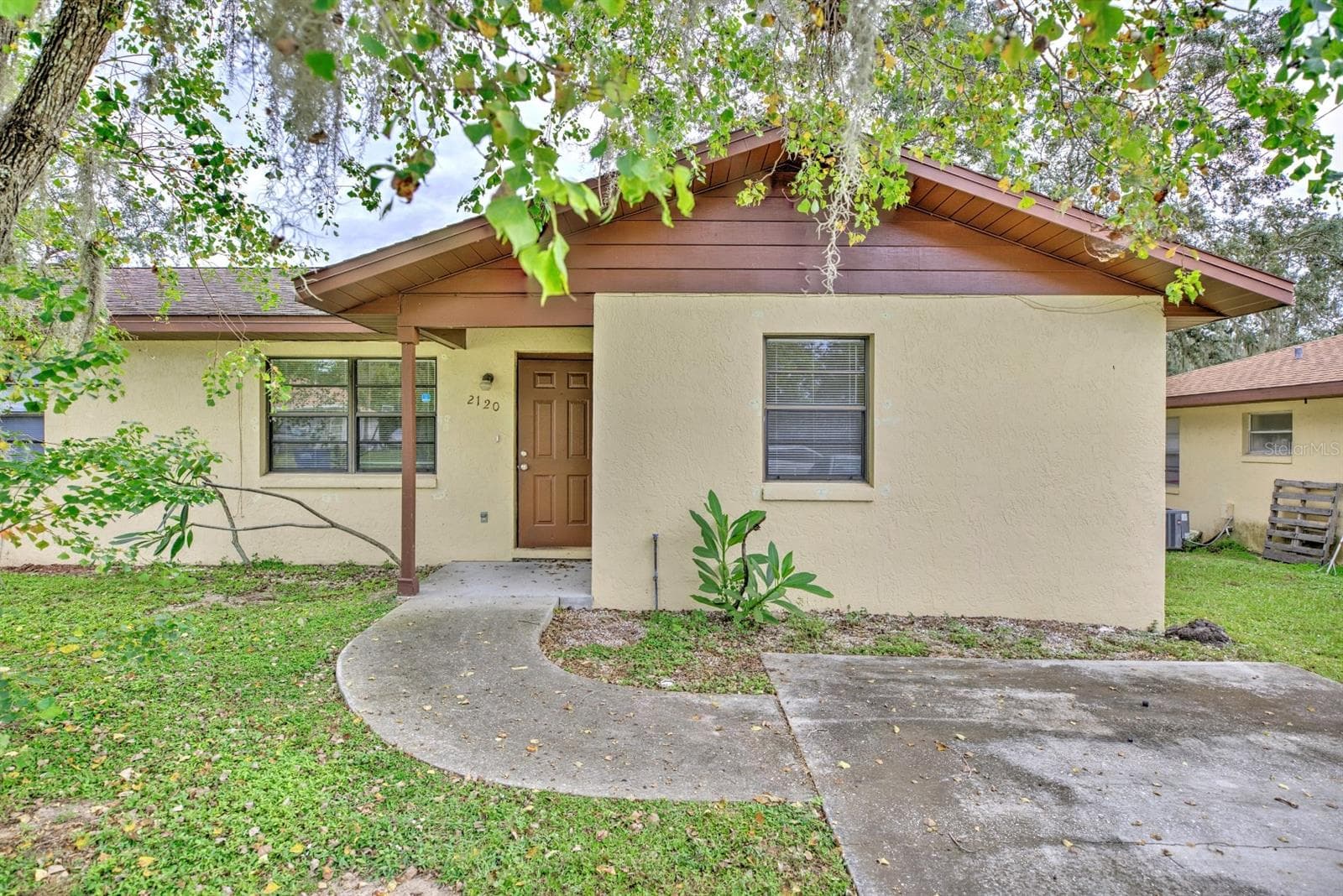 Duplex at 2118+2120 WIGHTMAN AVE, SEBRING, photo 3 of 35