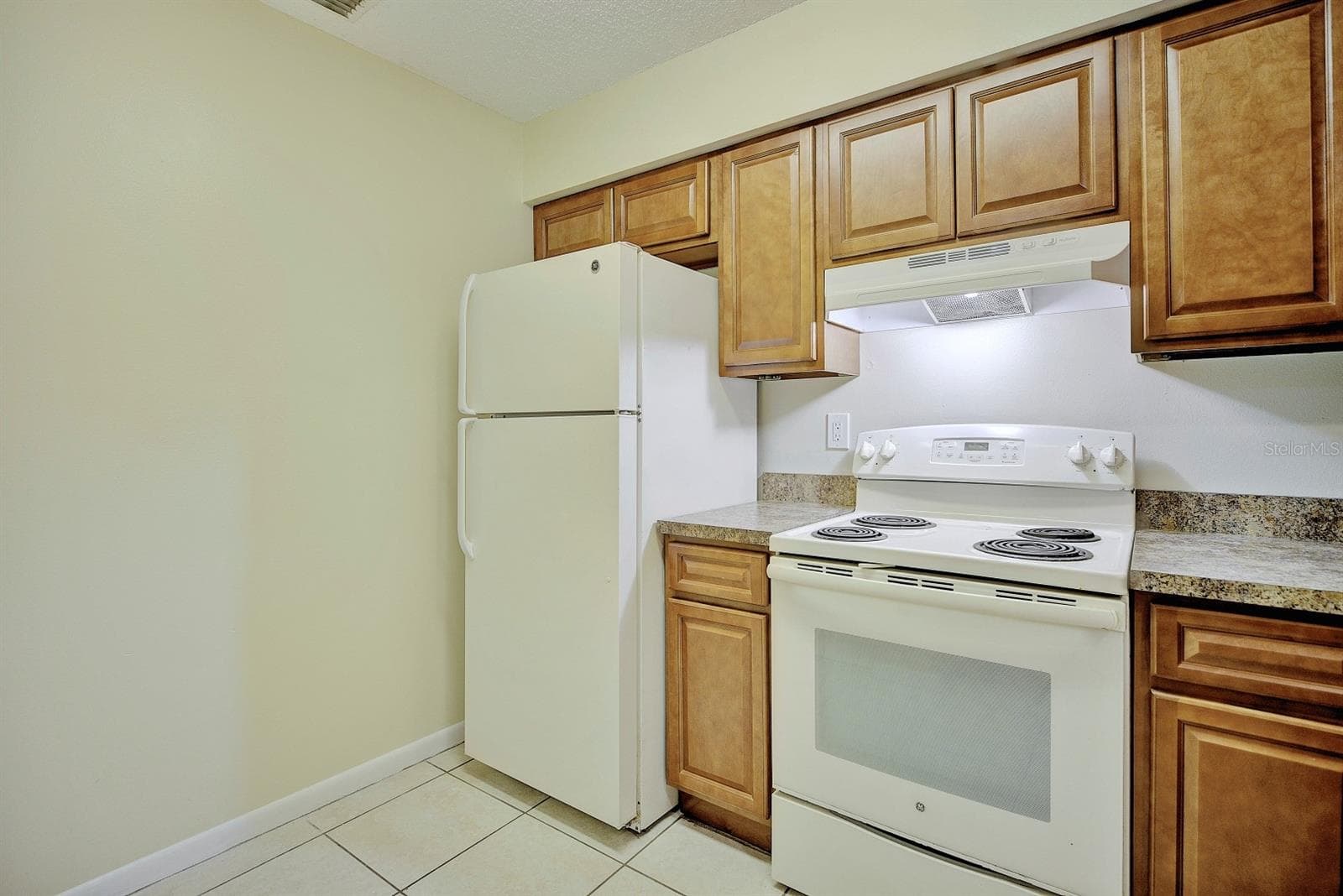 Duplex at 2118+2120 WIGHTMAN AVE, SEBRING, photo 6 of 35