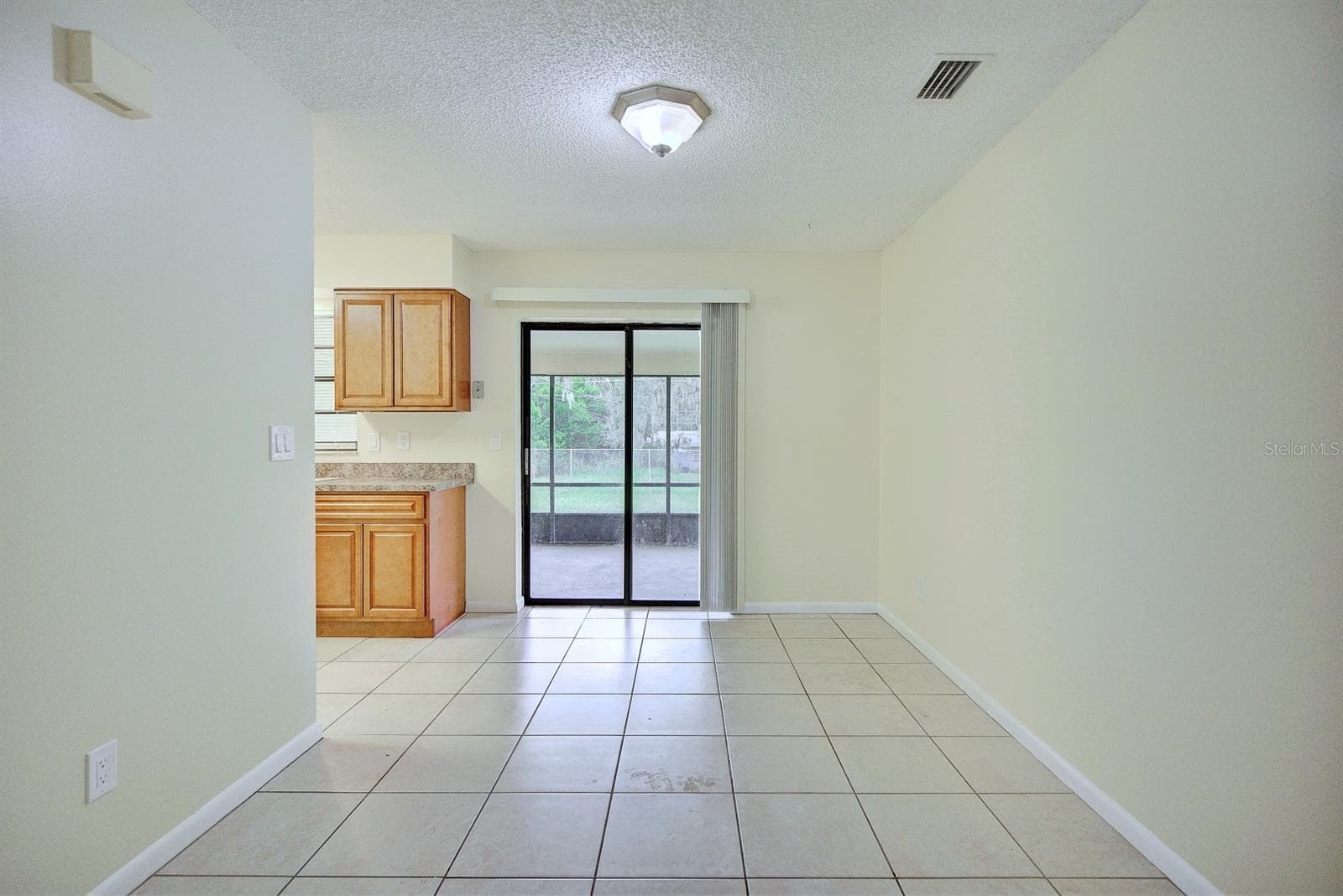 Duplex at 2118+2120 WIGHTMAN AVE, SEBRING, photo 7 of 35