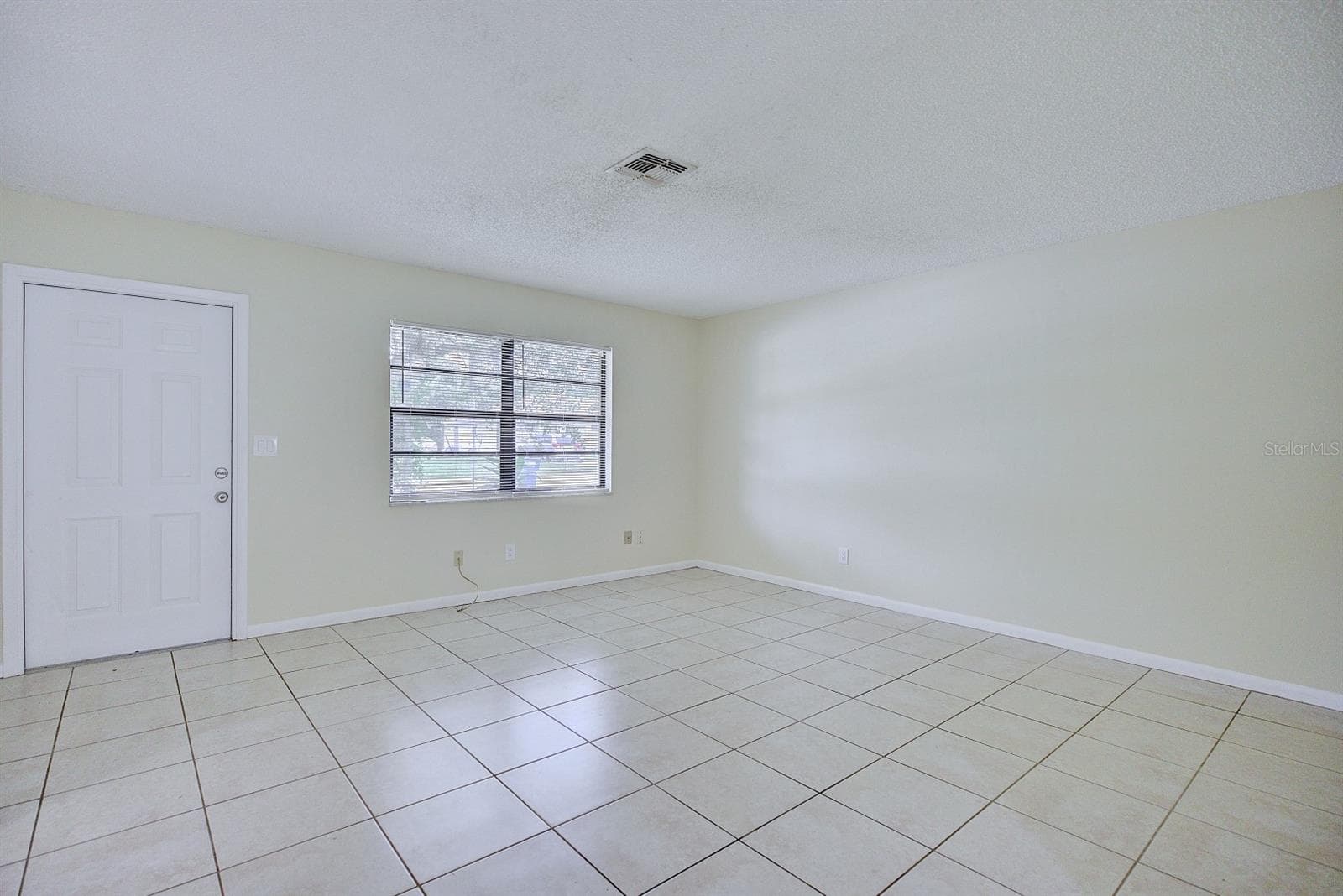 Duplex at 2118+2120 WIGHTMAN AVE, SEBRING, photo 10 of 35