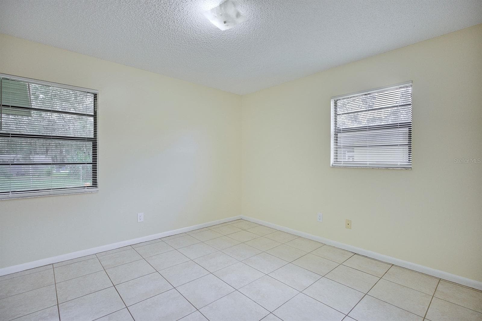Duplex at 2118+2120 WIGHTMAN AVE, SEBRING, photo 15 of 35