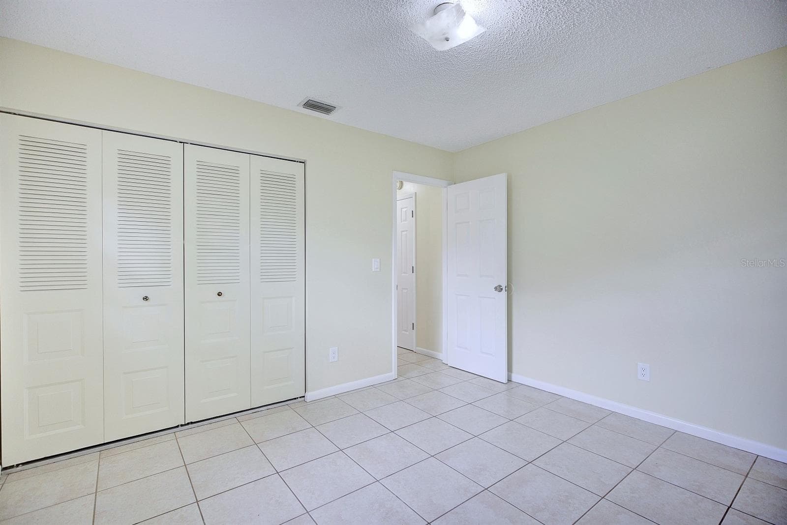 Duplex at 2118+2120 WIGHTMAN AVE, SEBRING, photo 16 of 35