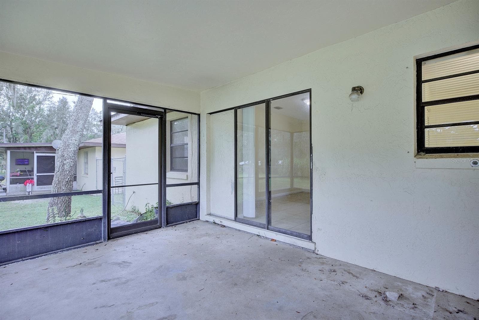 Duplex at 2118+2120 WIGHTMAN AVE, SEBRING, photo 17 of 35