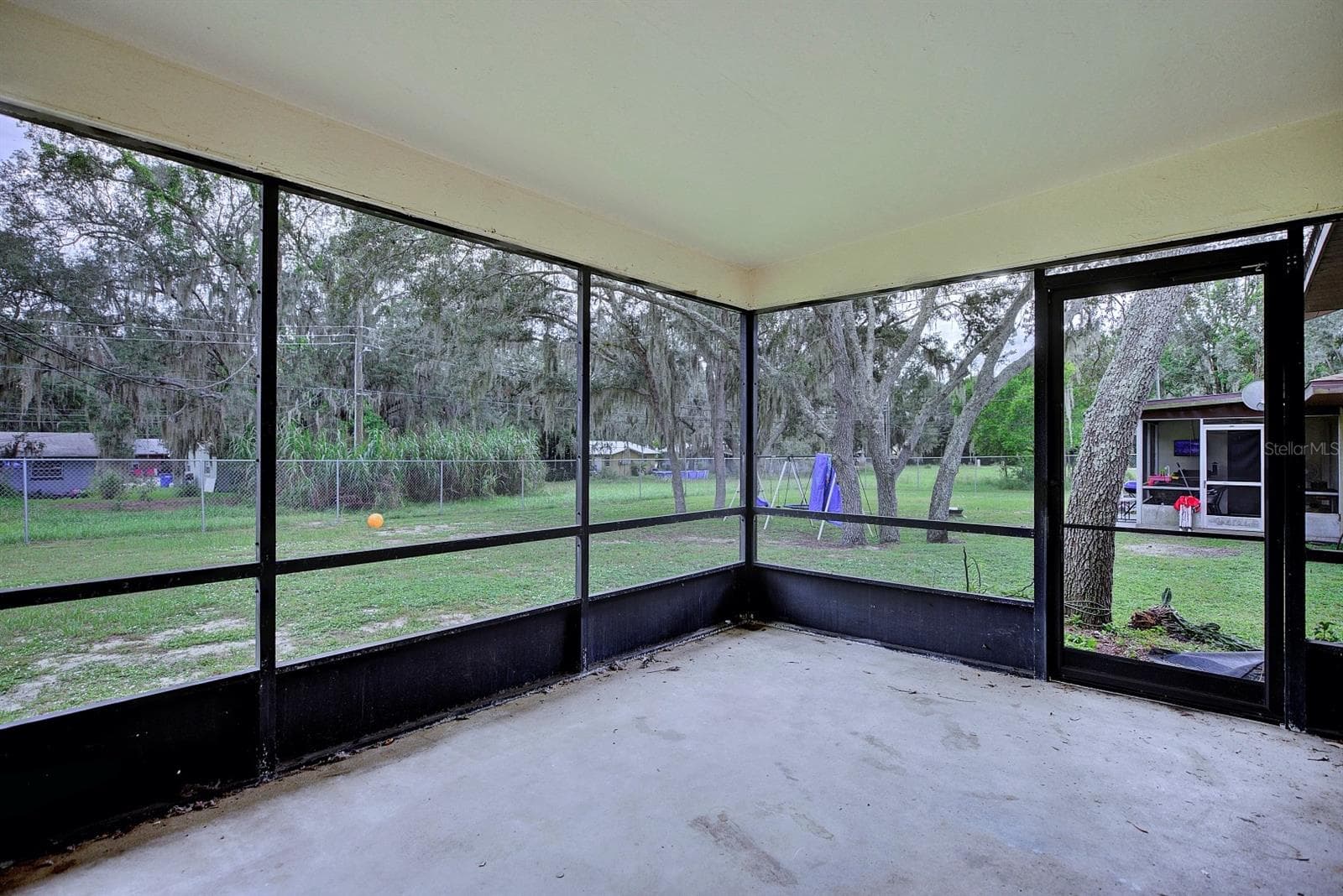 Duplex at 2118+2120 WIGHTMAN AVE, SEBRING, photo 19 of 35