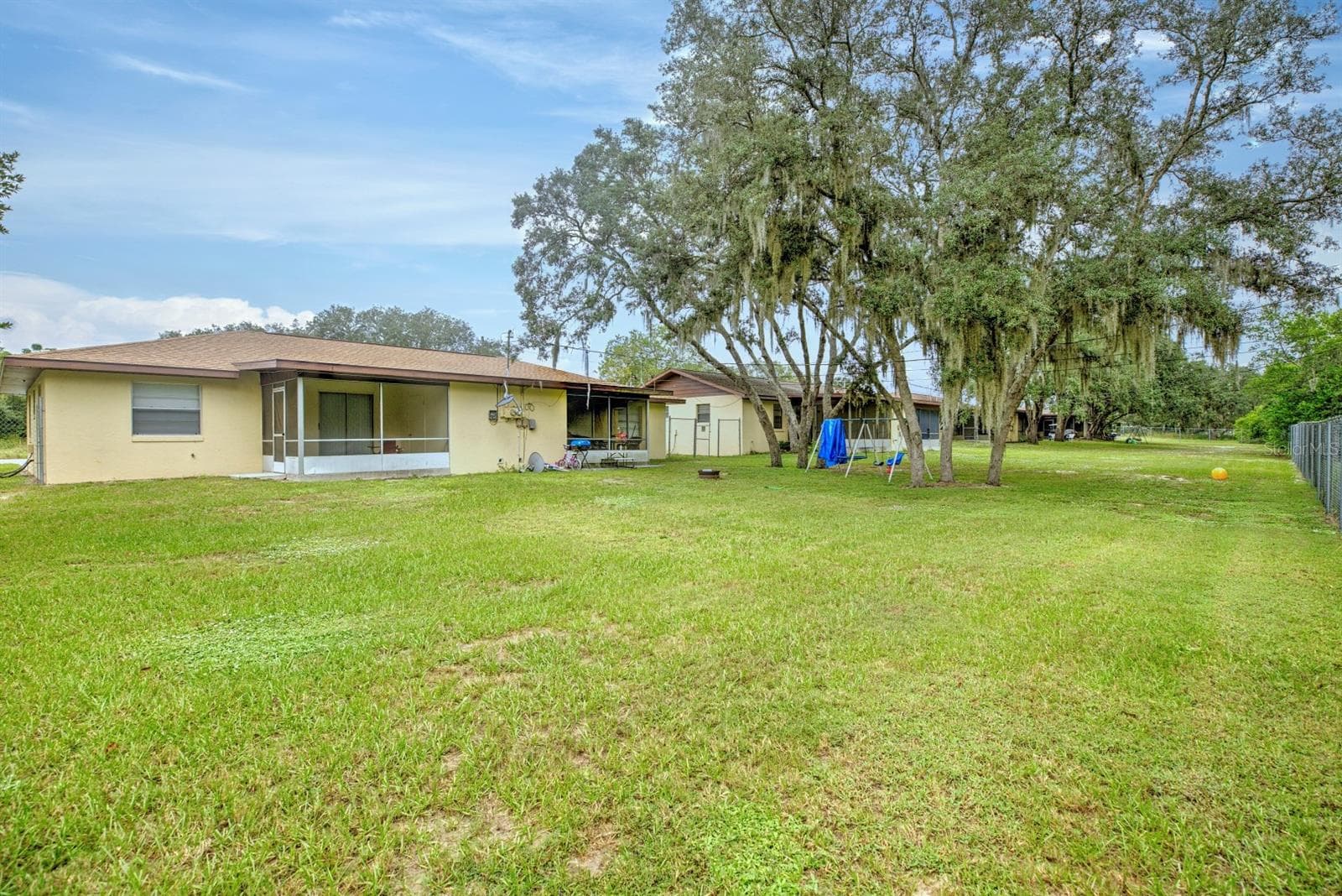 Duplex at 2118+2120 WIGHTMAN AVE, SEBRING, photo 22 of 35