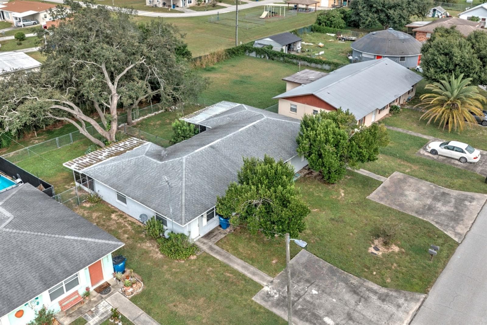 Duplex at 2118+2120 WIGHTMAN AVE, SEBRING, photo 29 of 35