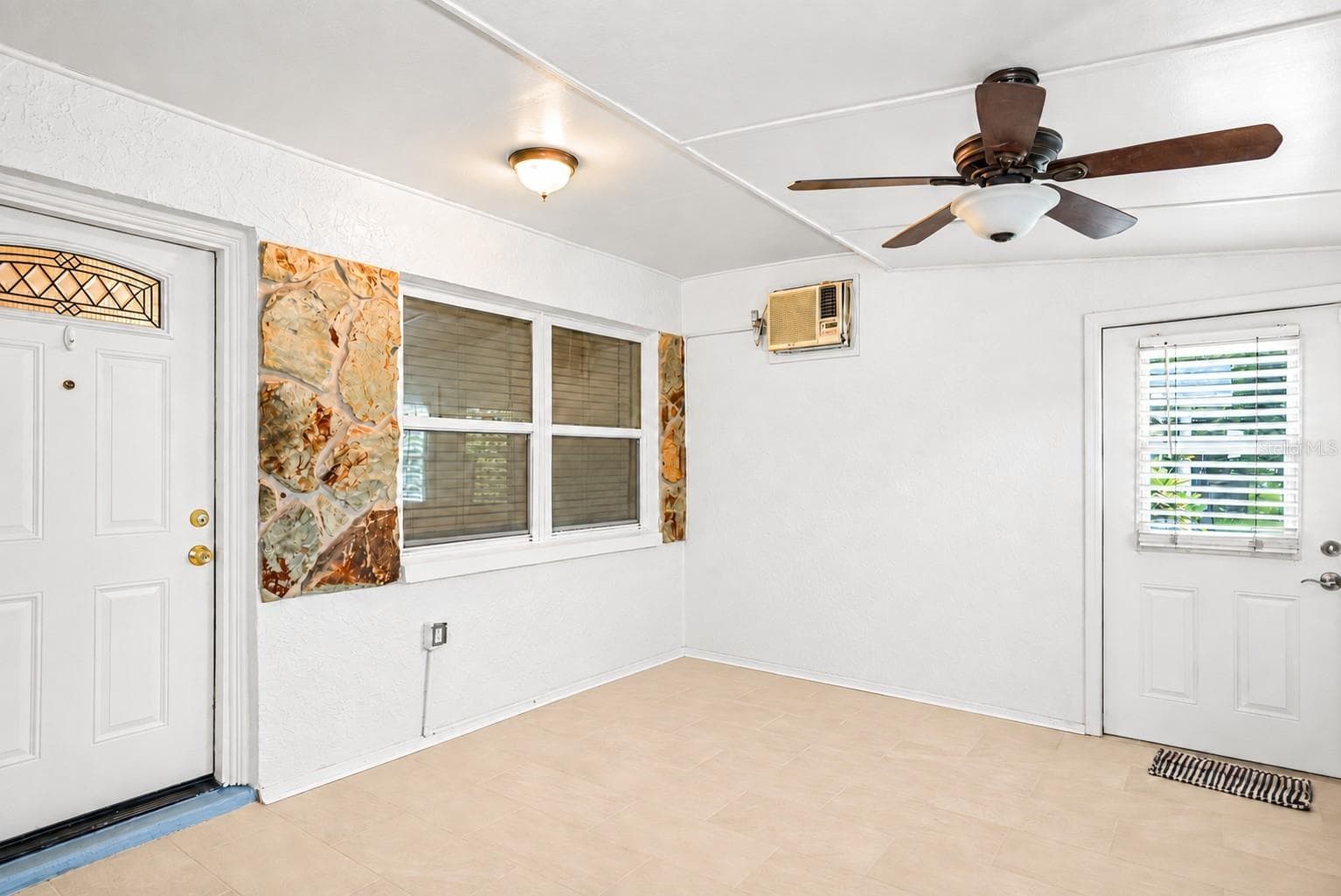 Single Family Residence at 374 3RD ST NW, LARGO, photo 5 of 41