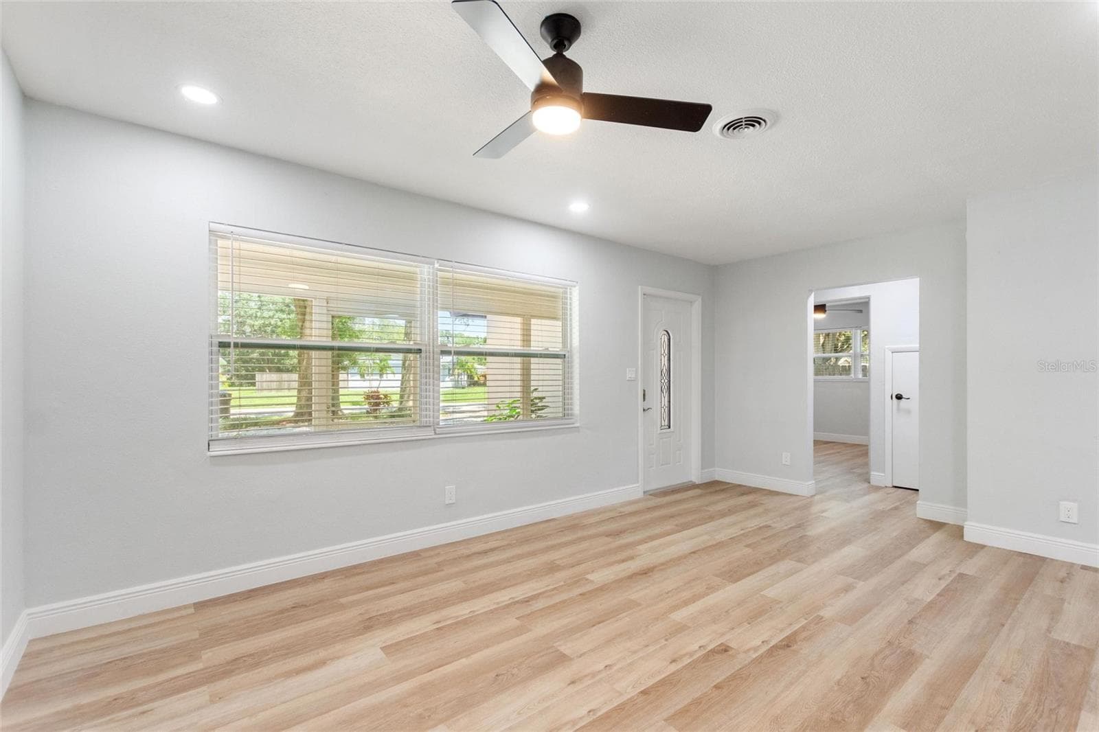 Single Family Residence at 5424 14TH AVE N, ST PETERSBURG, photo 9 of 35