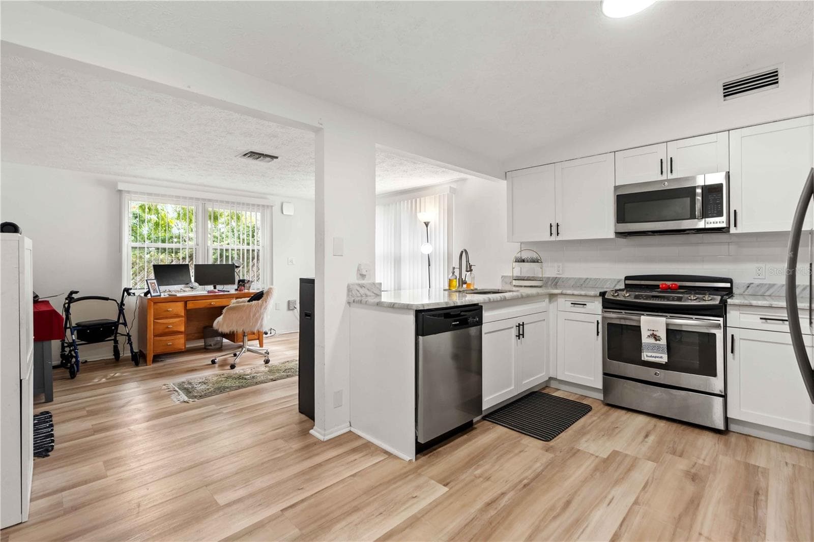 Single Family Residence at 7208 DIPAOLA DR, HUDSON, photo 6 of 30