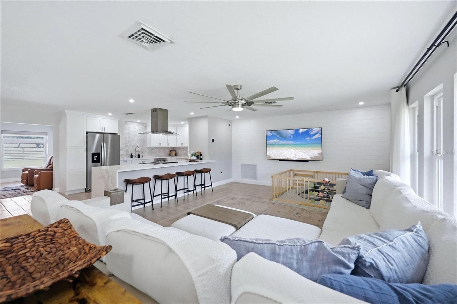 Living Room/Kitchen - 5605 SAWGRASS RD, SARASOTA