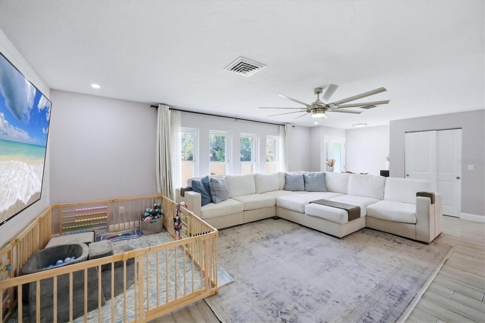 Living Room - 5605 SAWGRASS RD, SARASOTA