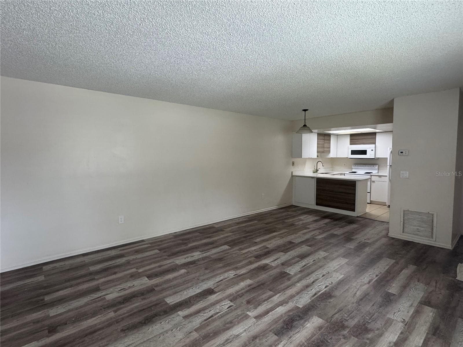 Condominium at 170 WINDTREE LN #U, WINTER GARDEN, photo 6 of 20