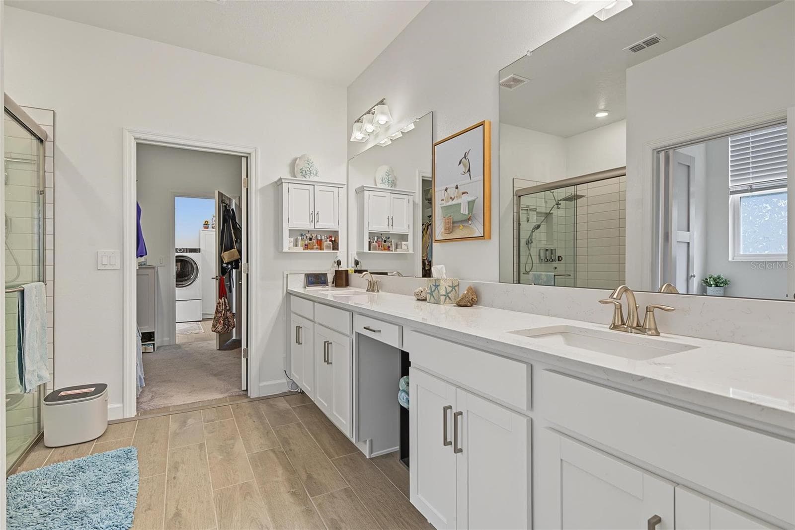 So convienent! Bath opens to closet & laundry room - 31687 PARKLAND BAY WAY, SAN ANTONIO