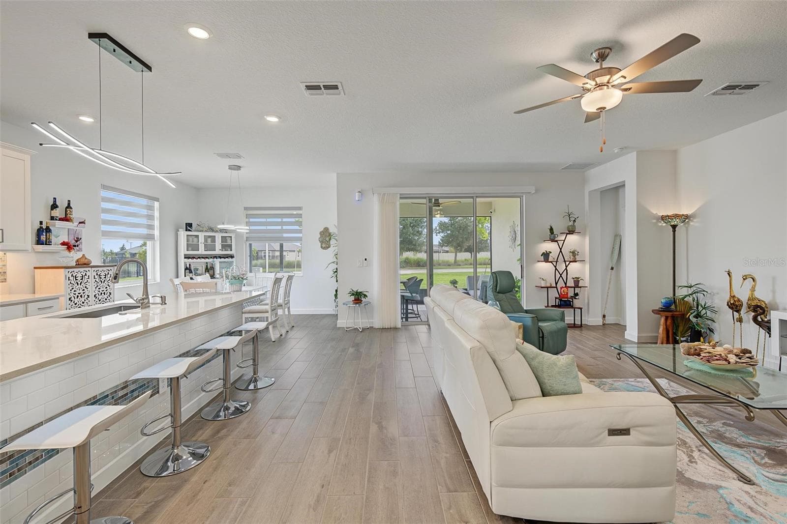 Great space for entertaining - 31687 PARKLAND BAY WAY, SAN ANTONIO