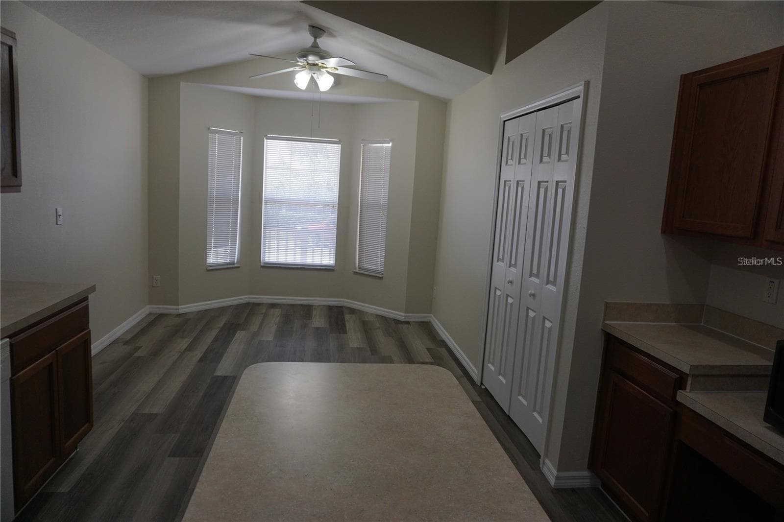 Single Family Residence at 1084 BLUEGRASS DR, GROVELAND, photo 2 of 20