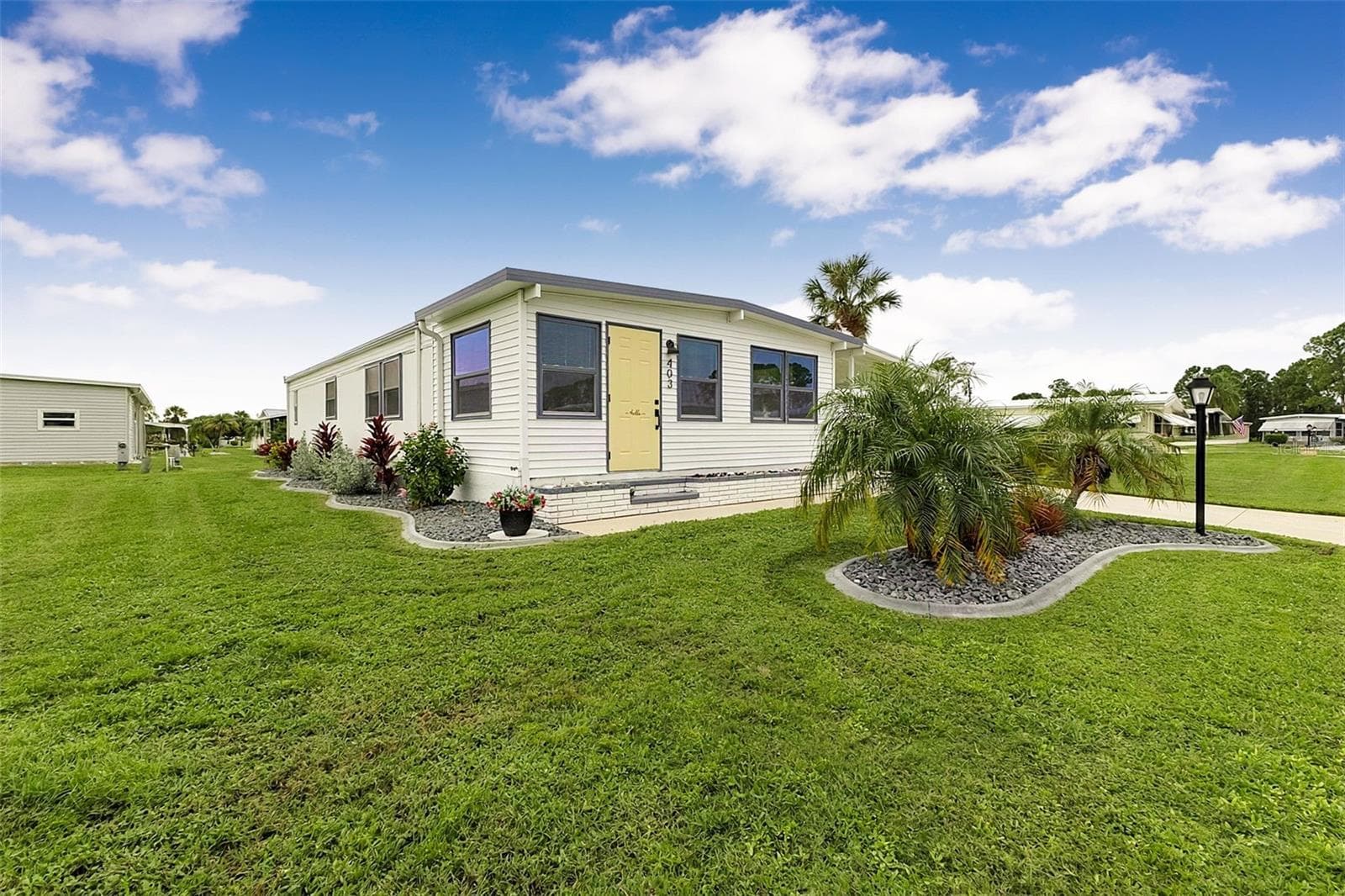 Manufactured Home at 403 VIVAR, NORTH PORT, photo 39 of 43